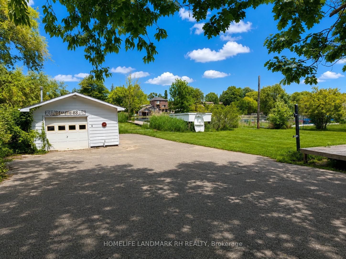 88 Riverglen Drive Property Photo 37
