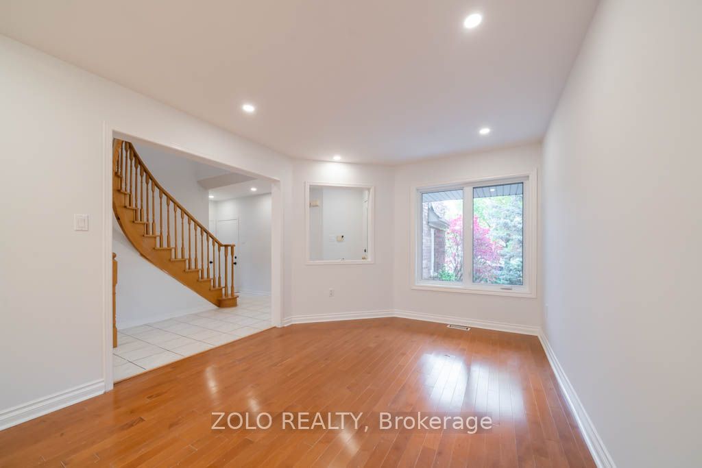 170 Widdifield Avenue Property Photo 6