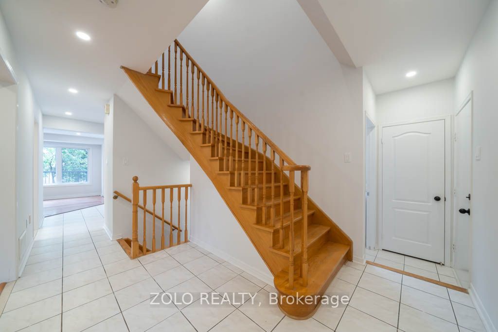 170 Widdifield Avenue Property Photo 7