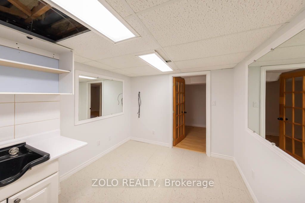 170 Widdifield Avenue Property Photo 14
