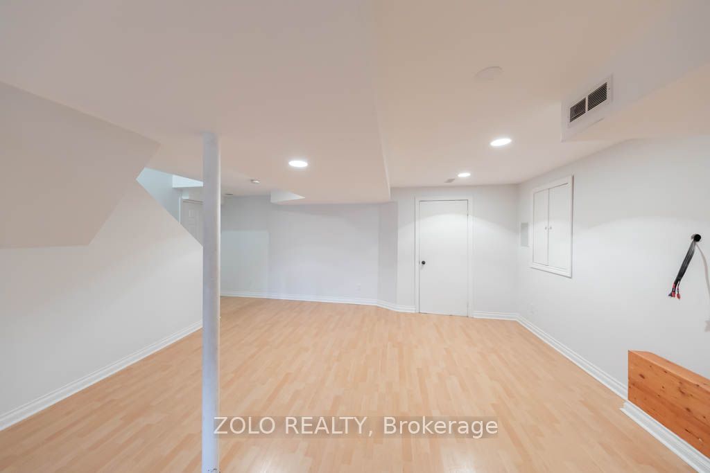 170 Widdifield Avenue Property Photo 15