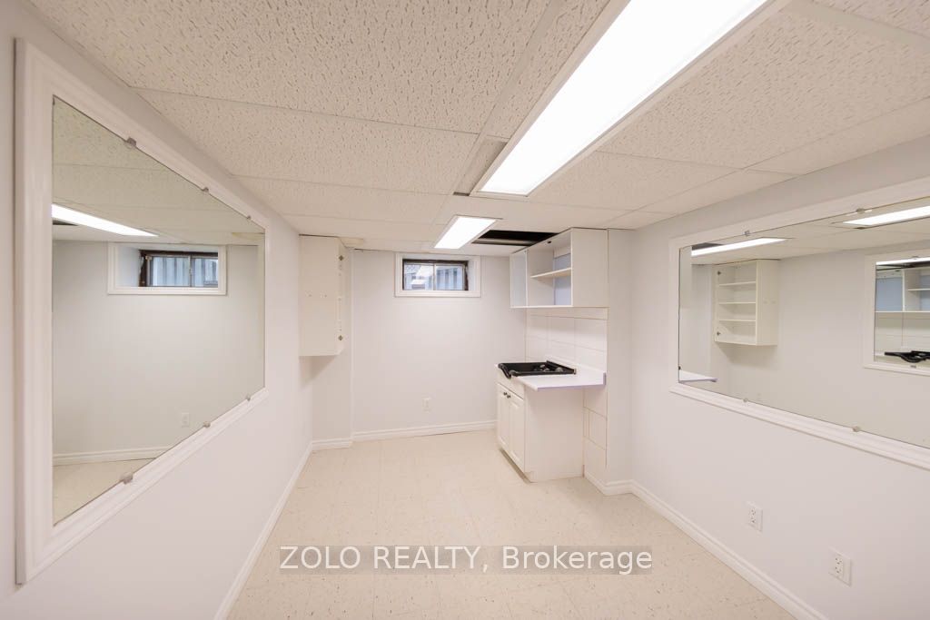 170 Widdifield Avenue Property Photo 17