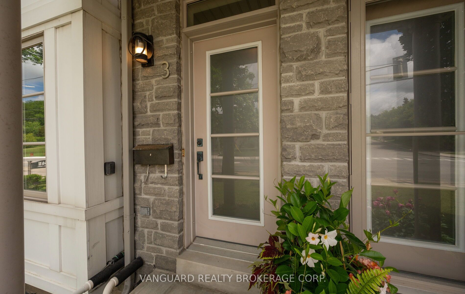 8441 Islington Avenue 3 Property Photo 6