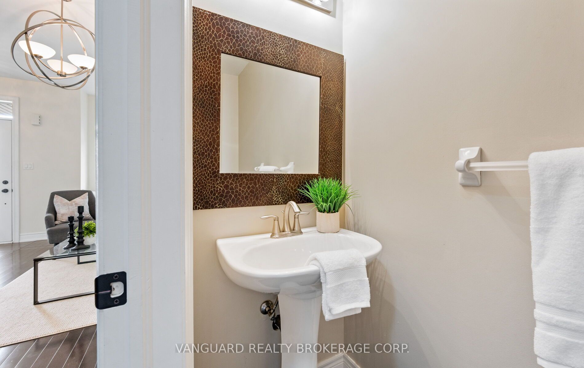 8441 Islington Avenue 3 Property Photo 13