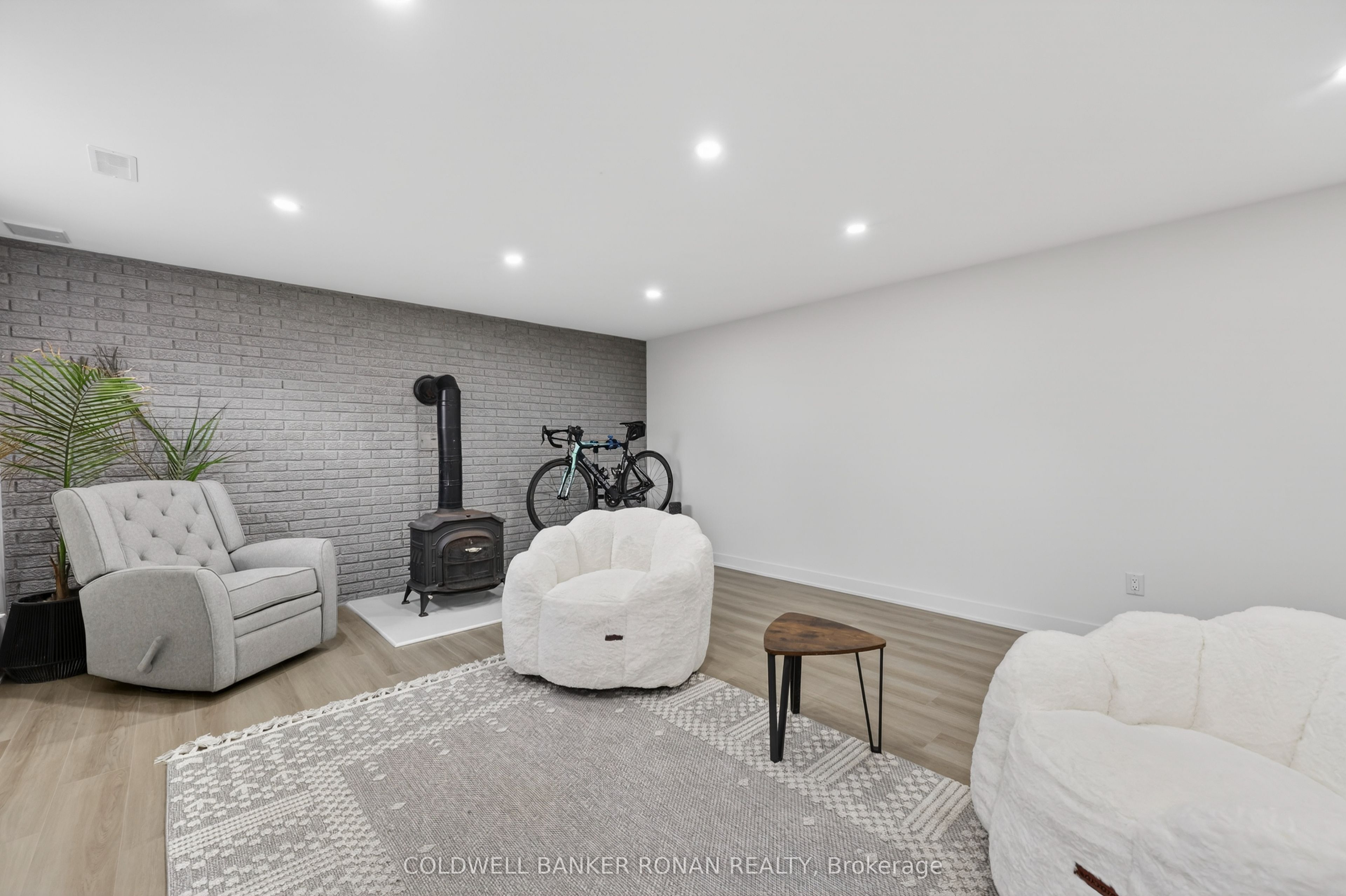 5 John Street Property Photo 35