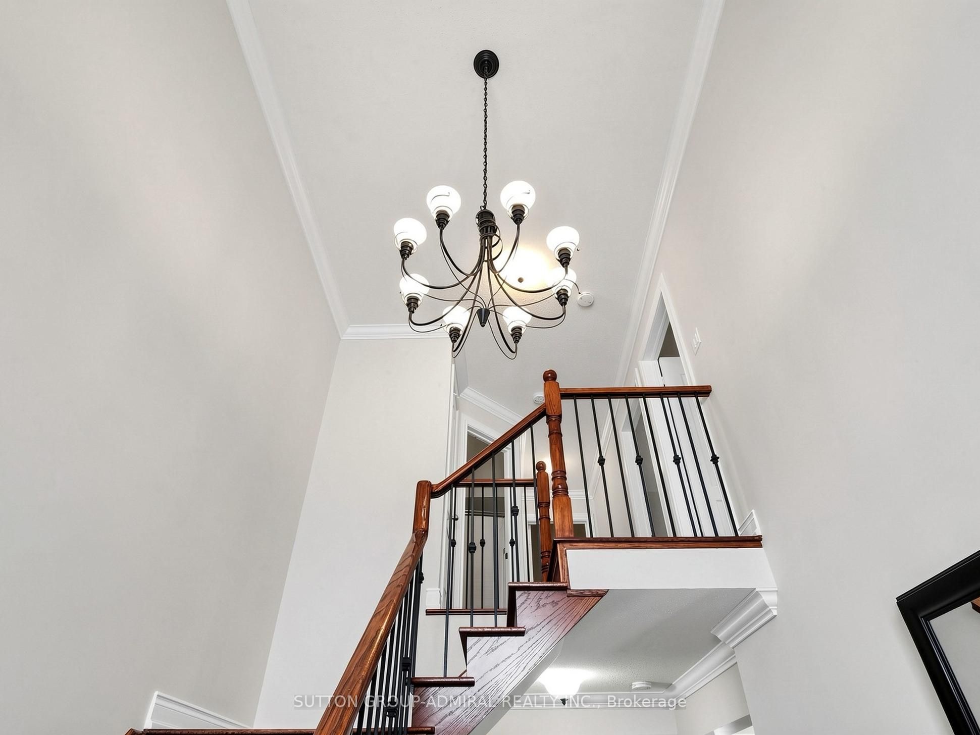 32 Beaverbrook Crescent Property Photo 3