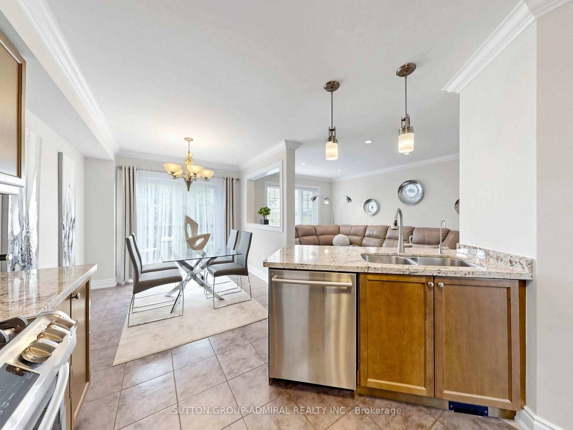32 Beaverbrook Crescent Property Photo 11