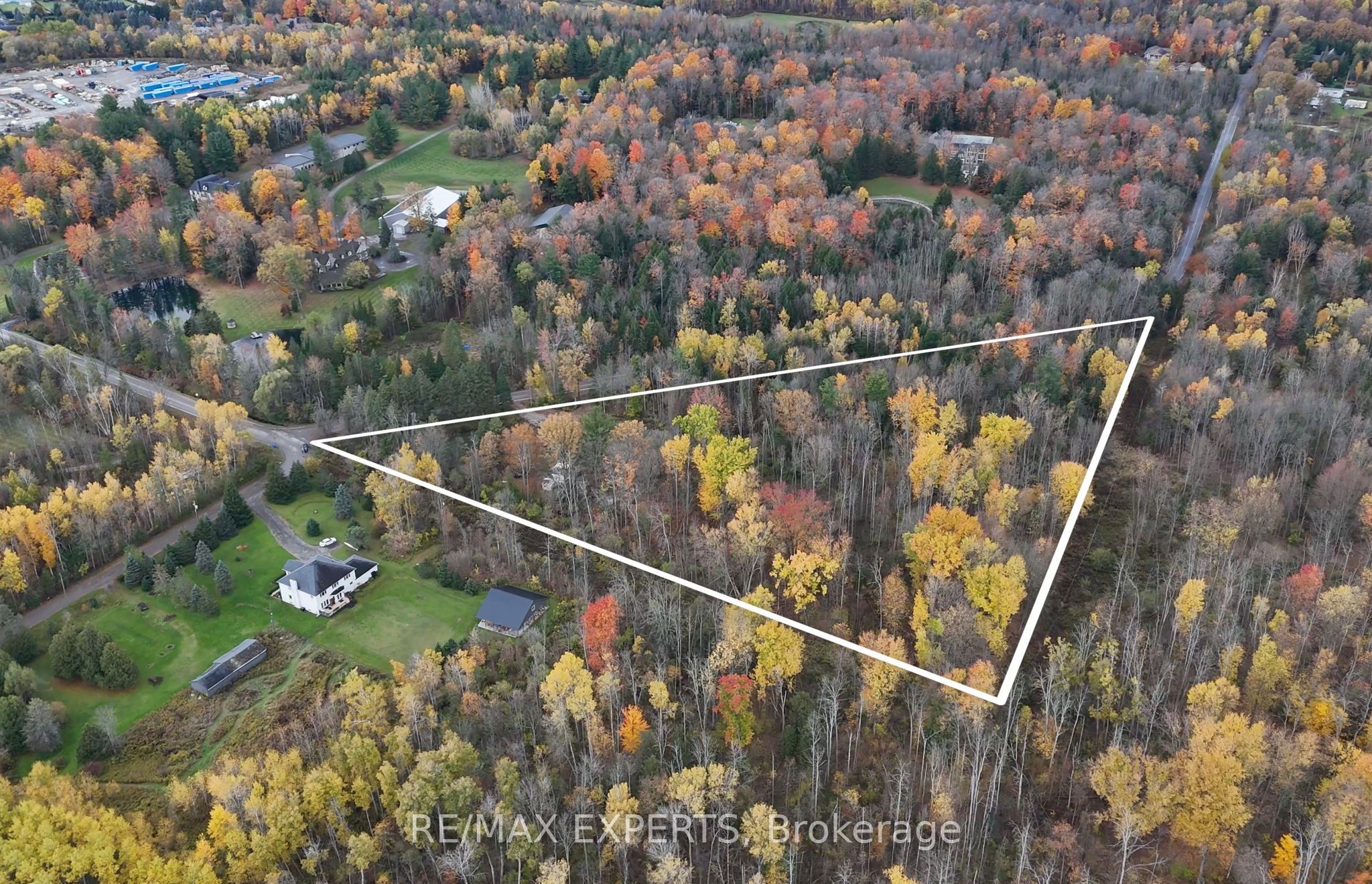 4530 19th Side Road Property Photo 8