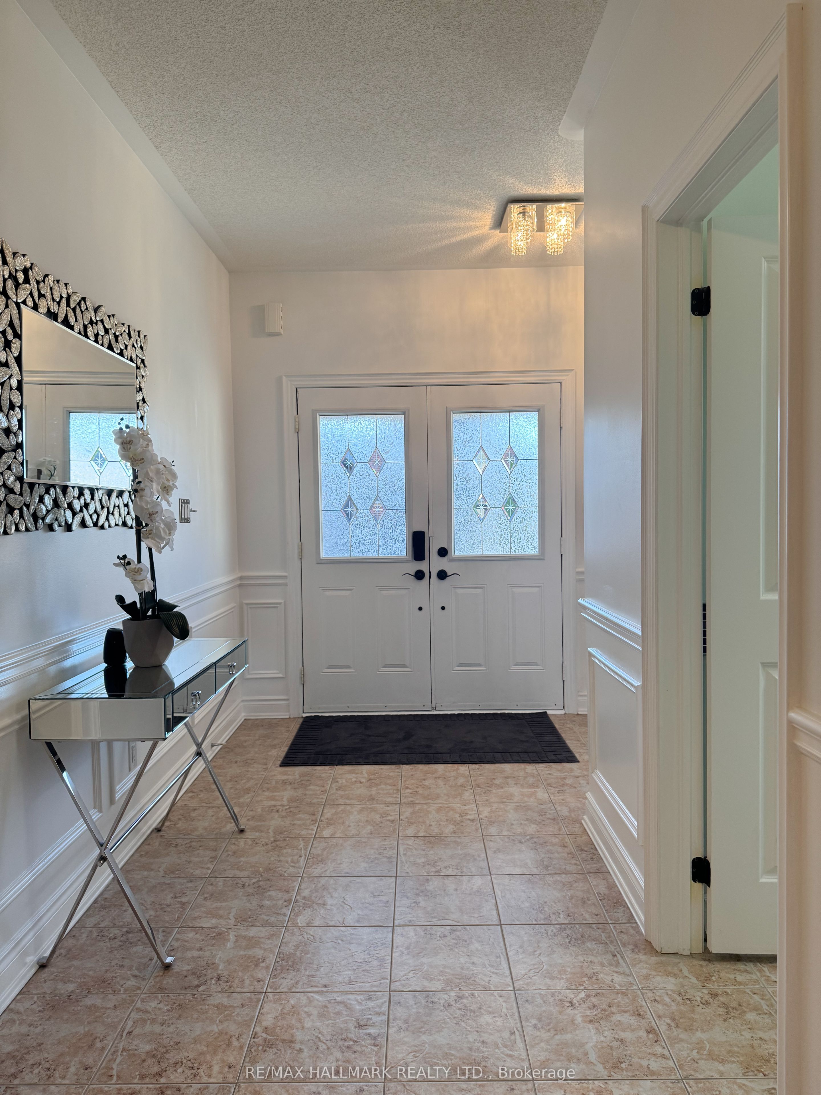 33 Mckenzie Way Property Photo 3