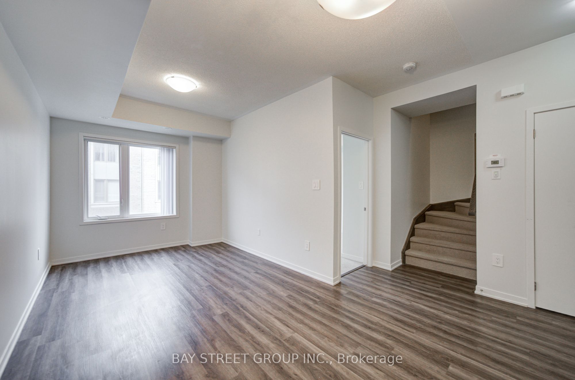 11 Honeycrisp Crescent Th3 Property Photo 12