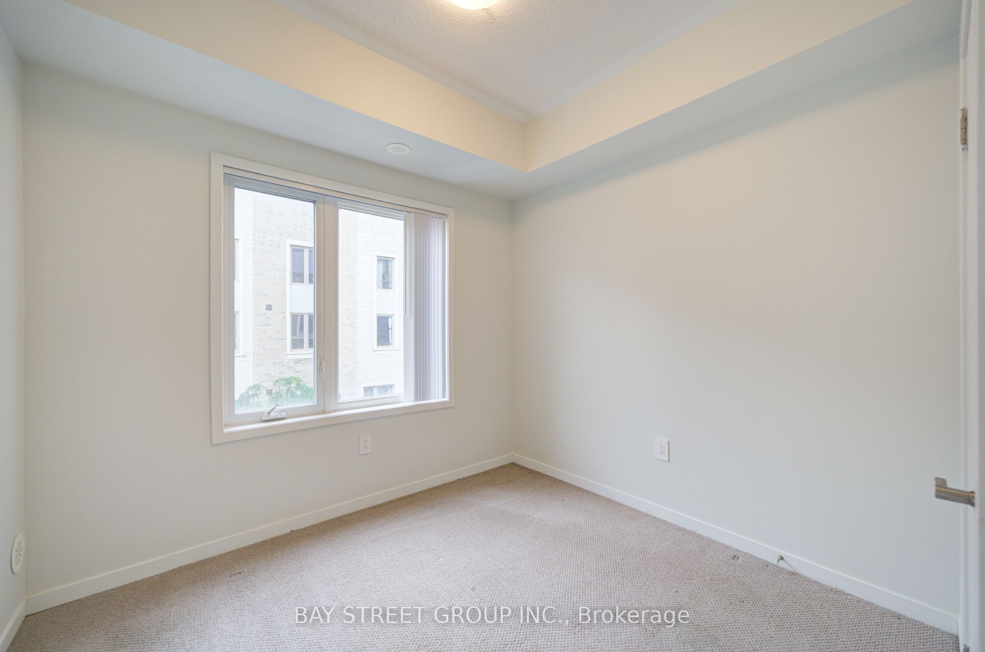 11 Honeycrisp Crescent Th3 Property Photo 14