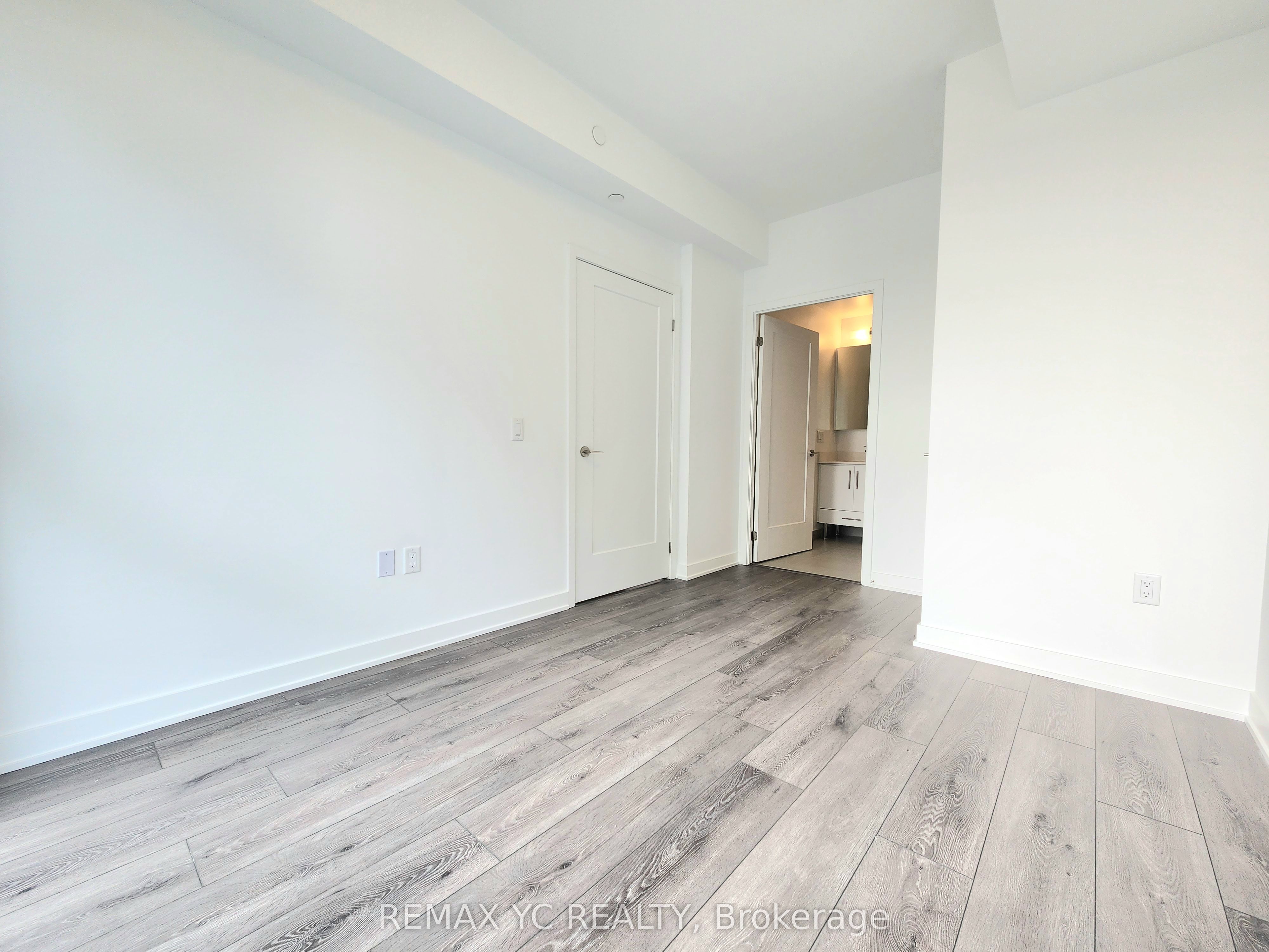 95 Oneida Crescent 1407 Property Photo 5