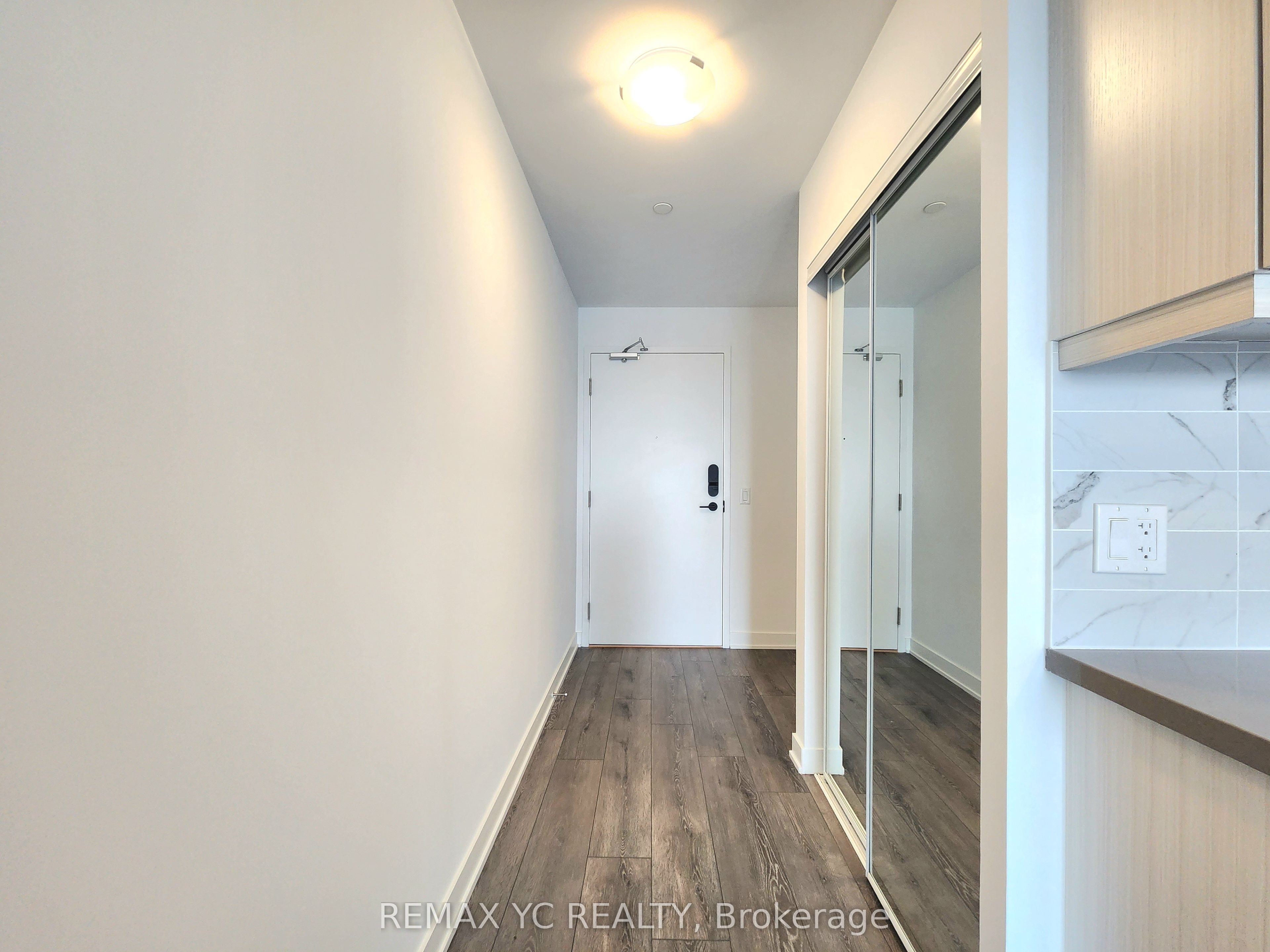 95 Oneida Crescent 1407 Property Photo 13