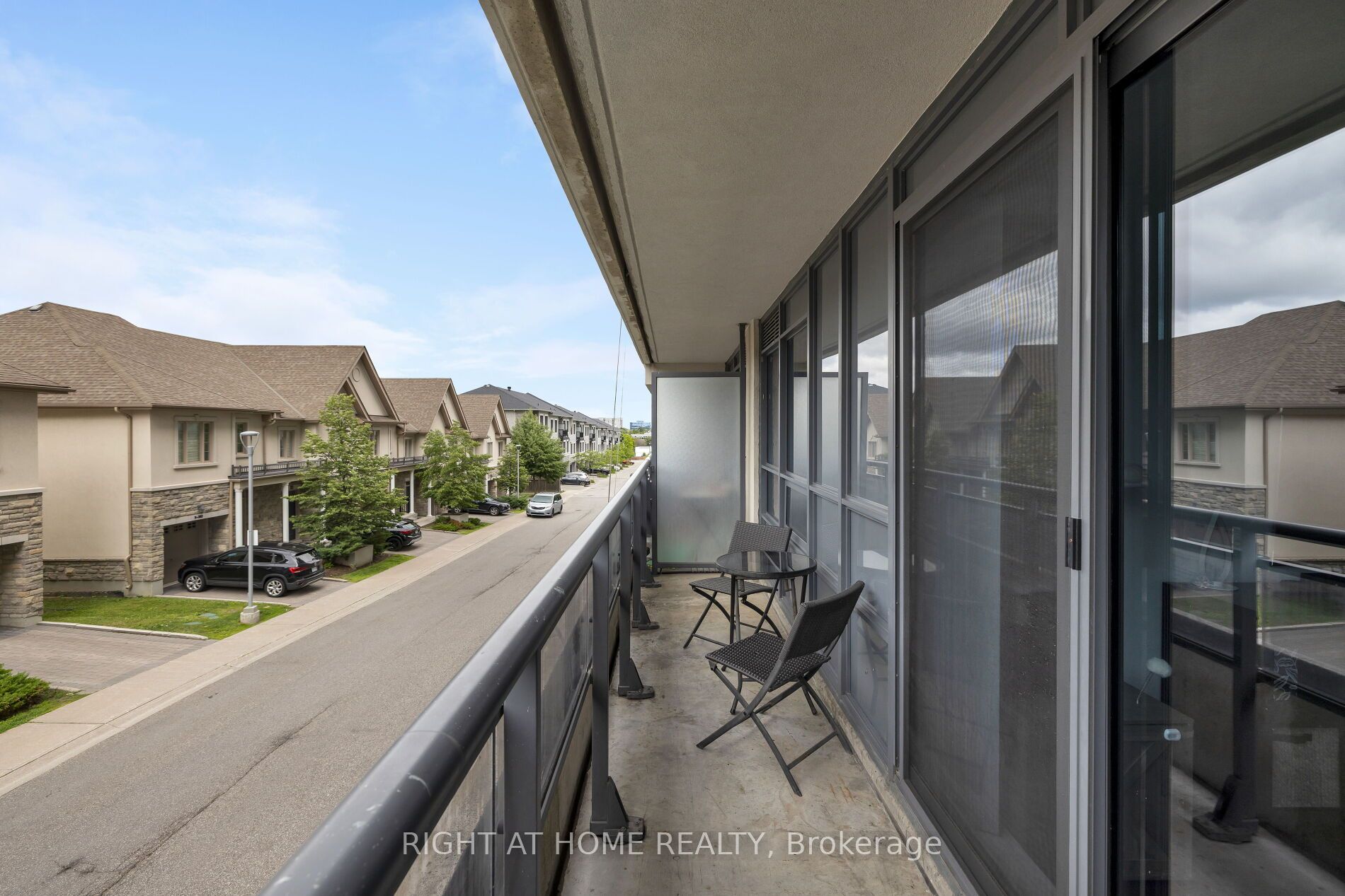 376 Highway 7 E 220 Property Photo 5