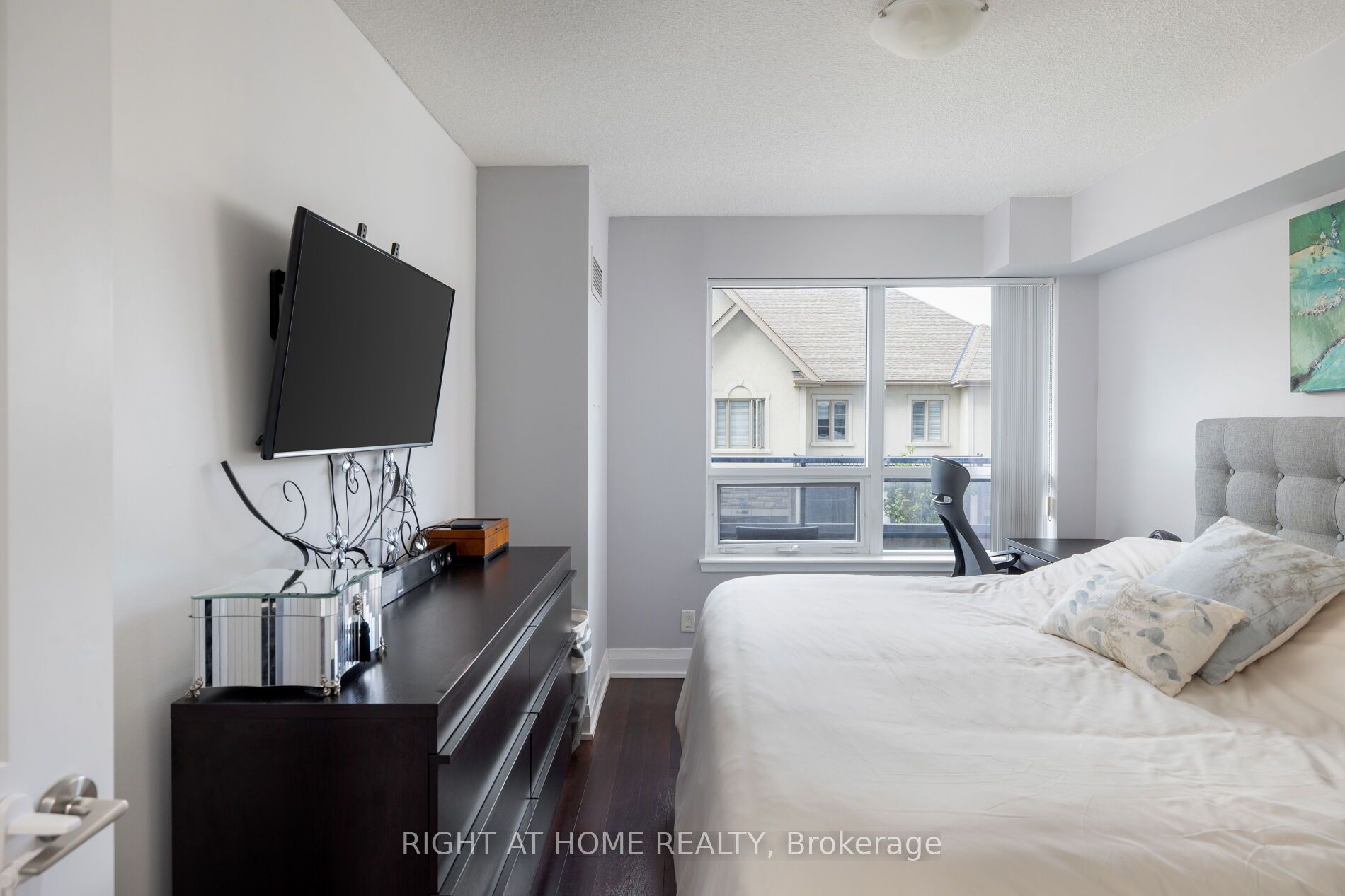 376 Highway 7 E 220 Property Photo 15