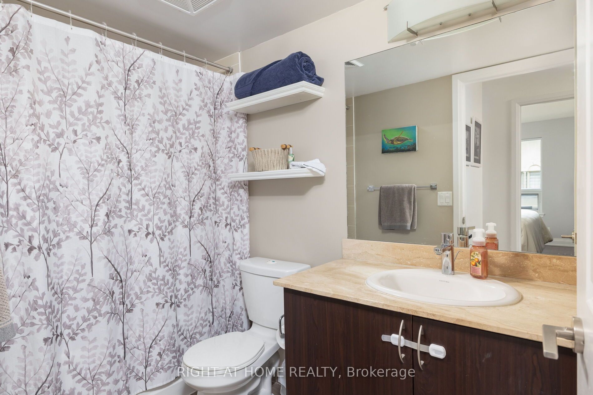 376 Highway 7 E 220 Property Photo 18