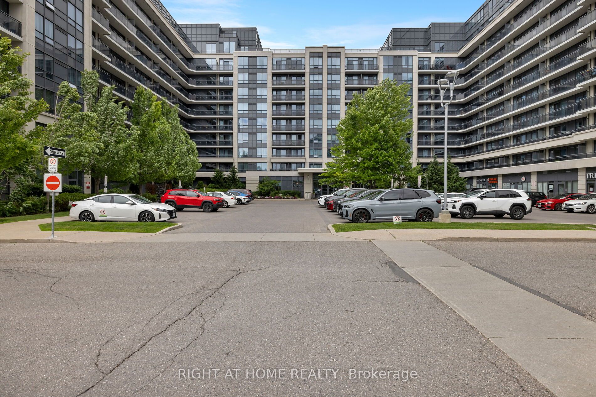 376 Highway 7 E 220 Property Photo 34