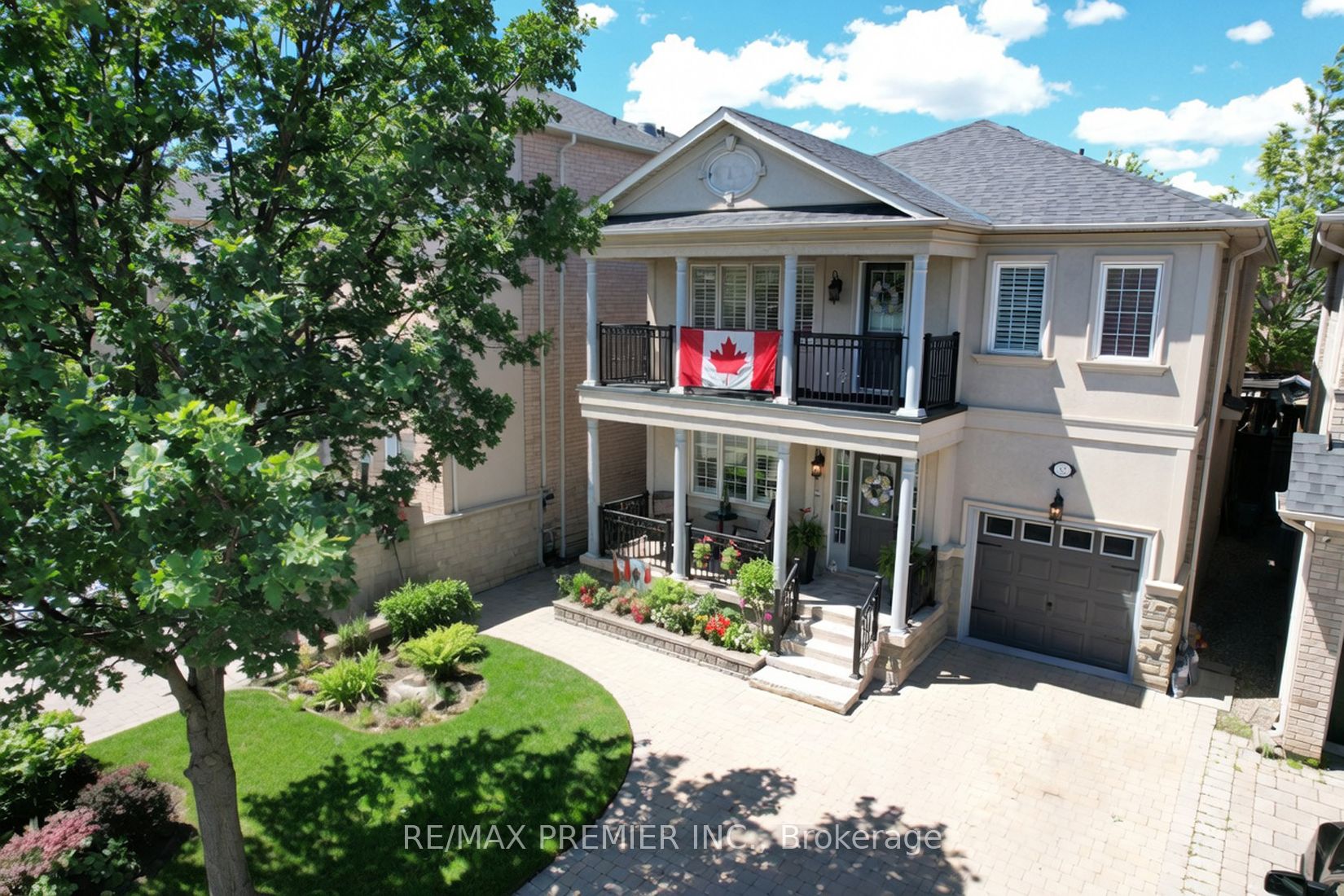 32 Timberwolf Crescent Property Photo 1