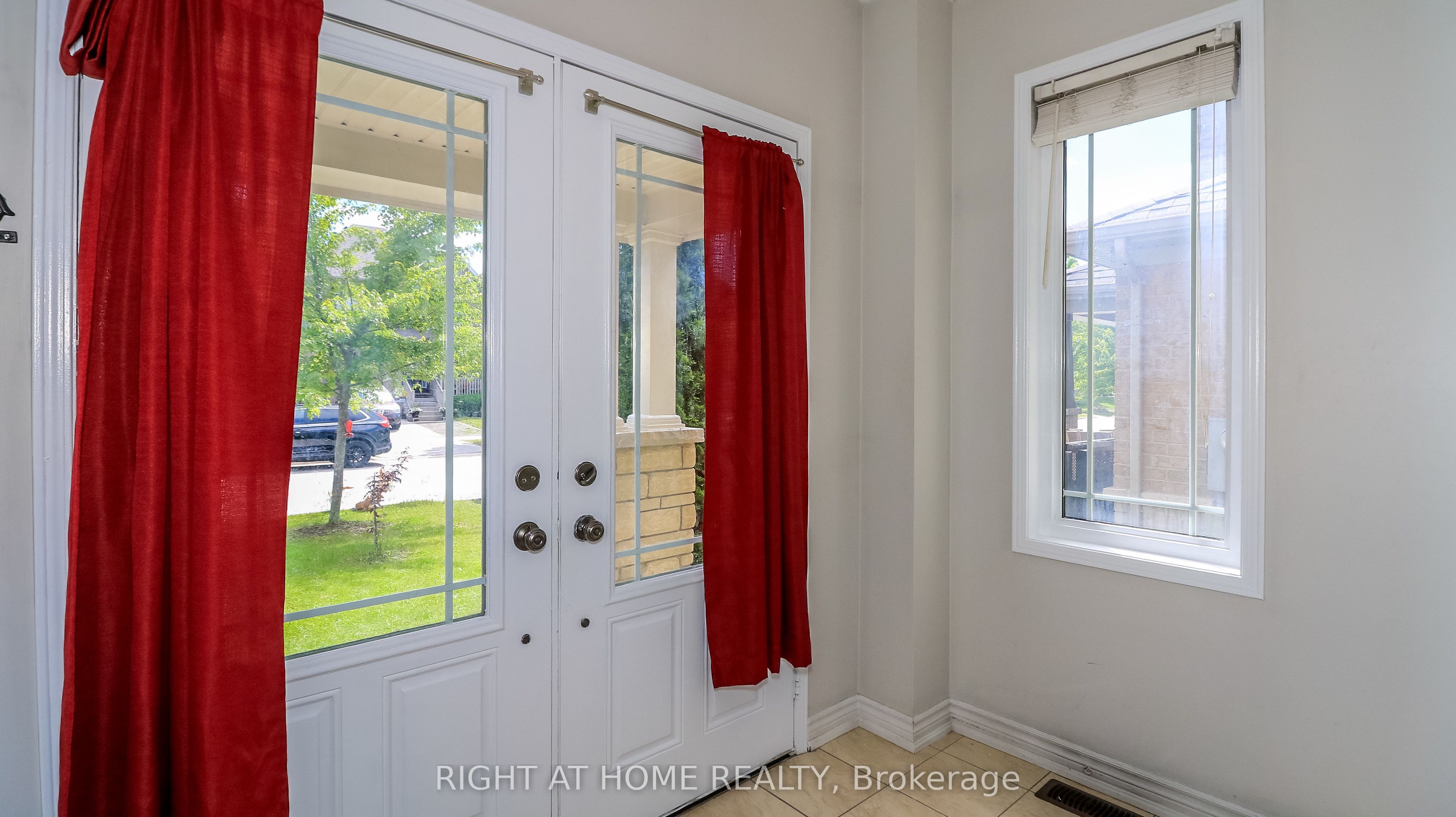8 Cherry Lane Property Photo 5