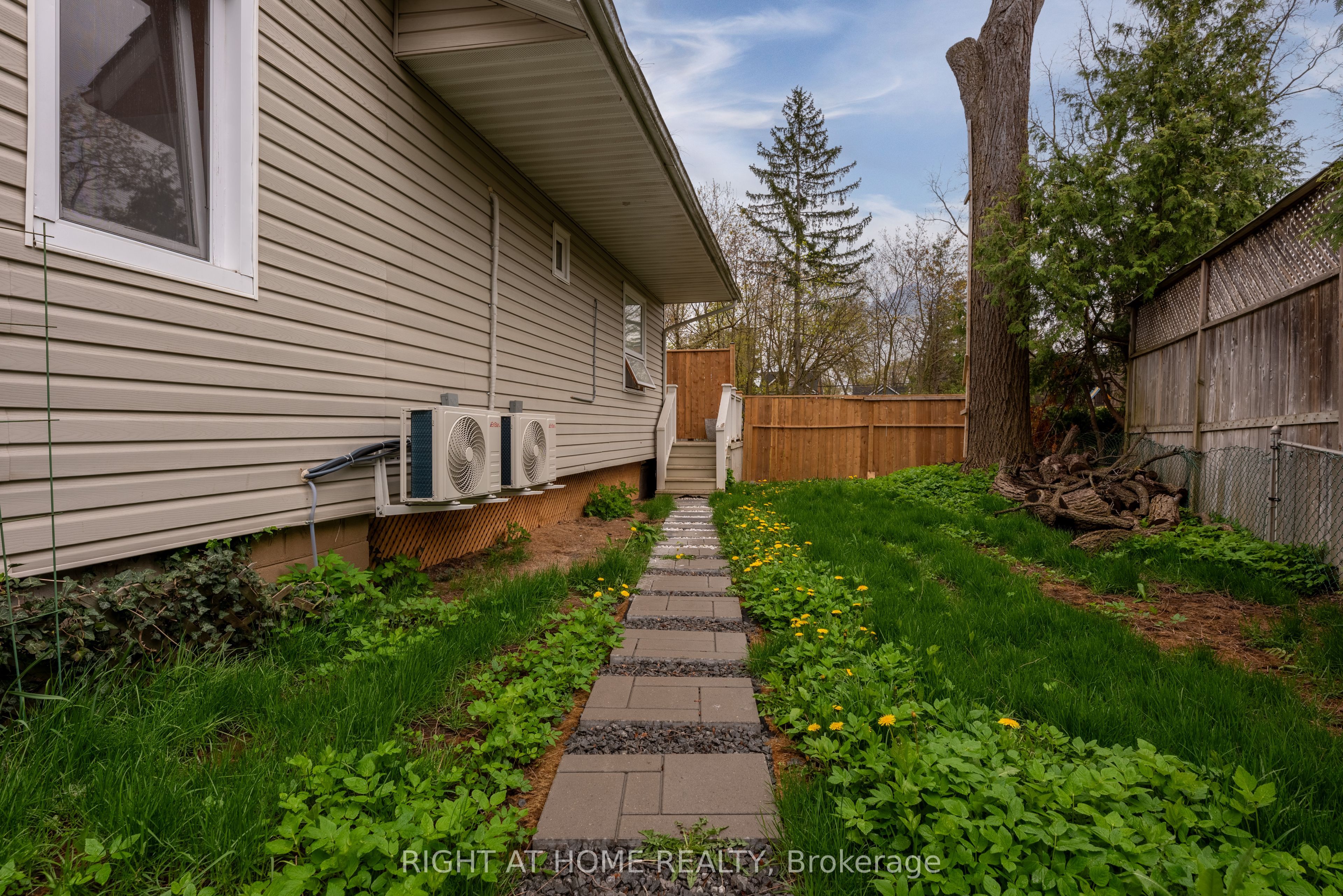 120 Wright Street Property Photo 4