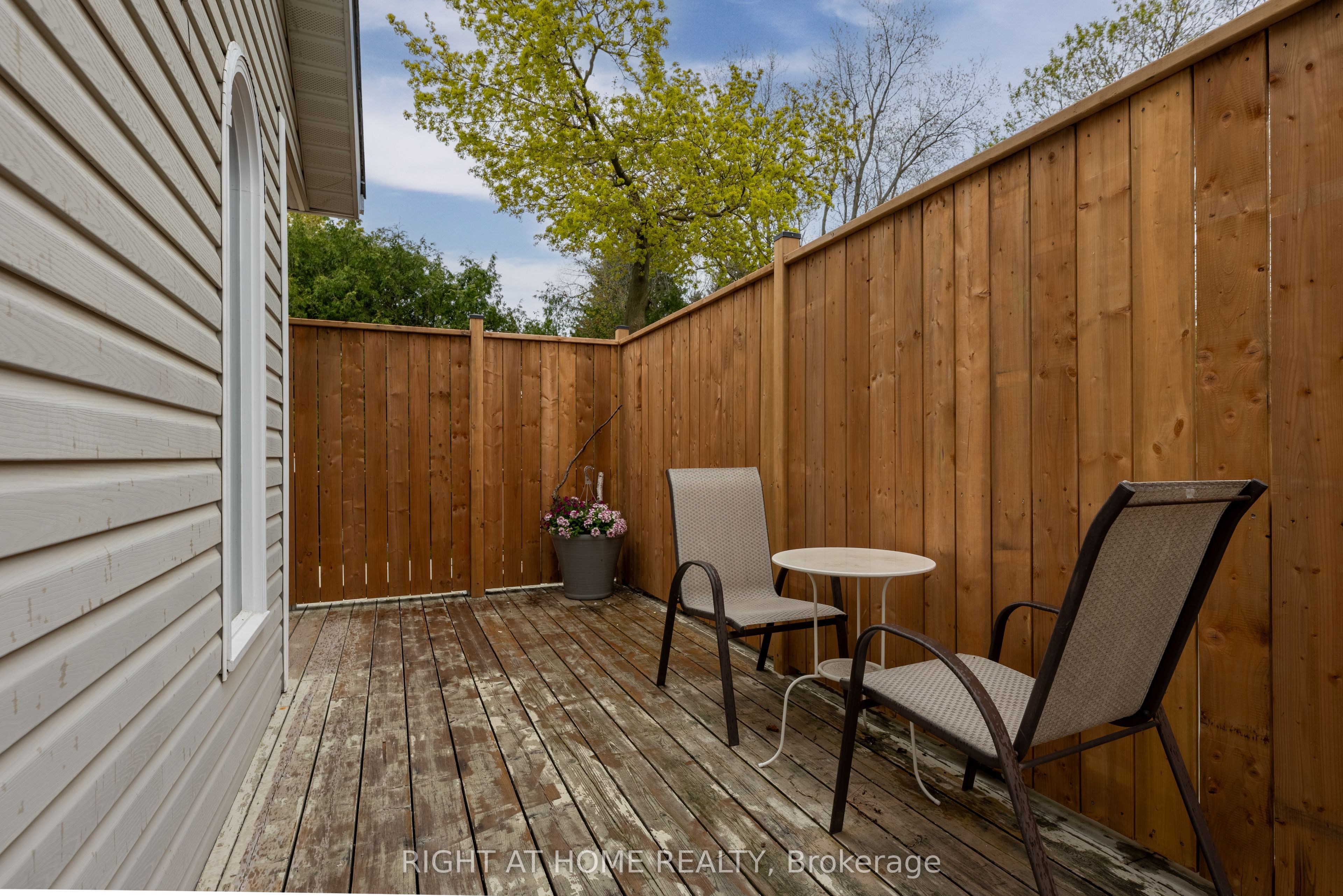 120 Wright Street Property Photo 5