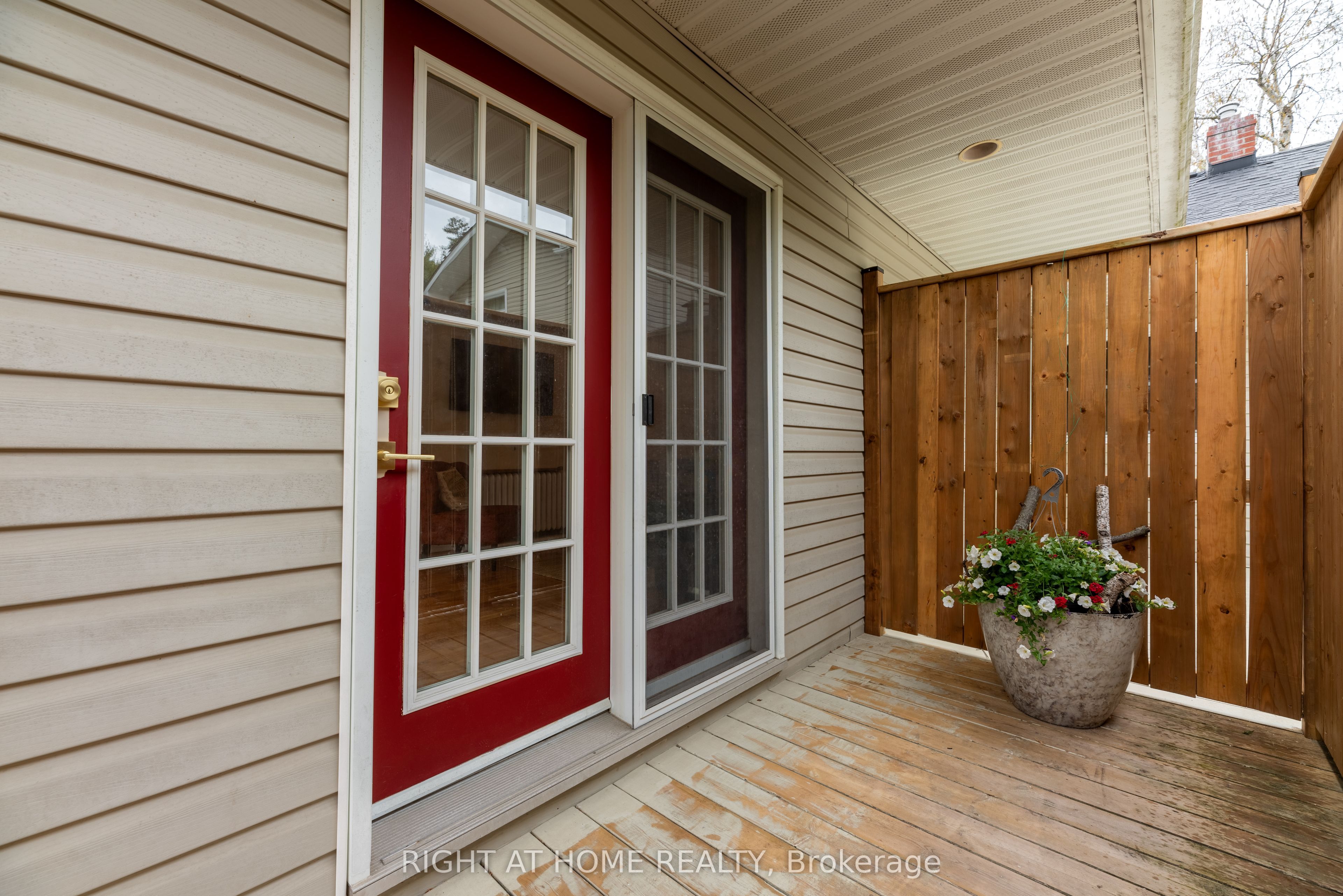 120 Wright Street Property Photo 6