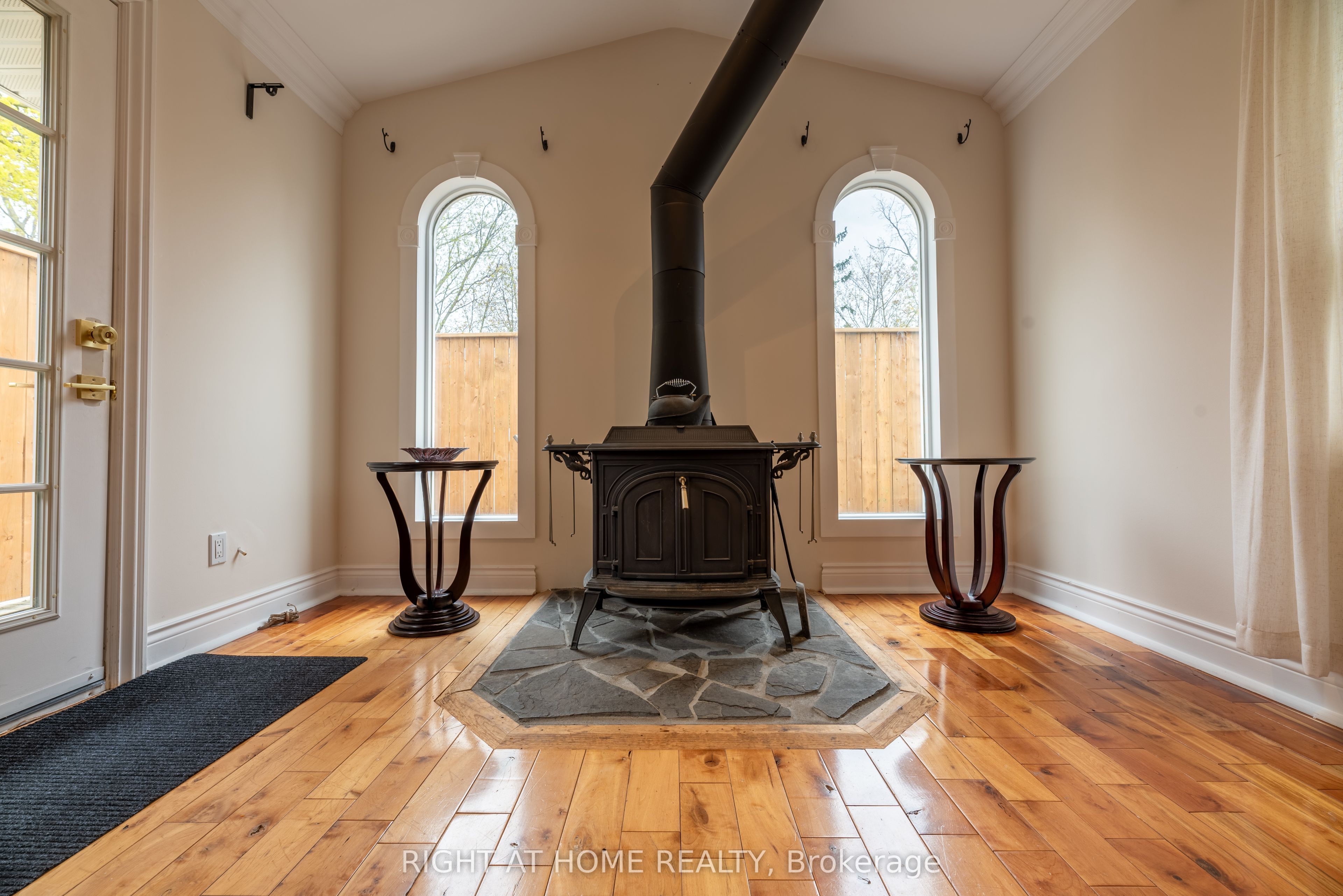 120 Wright Street Property Photo 9