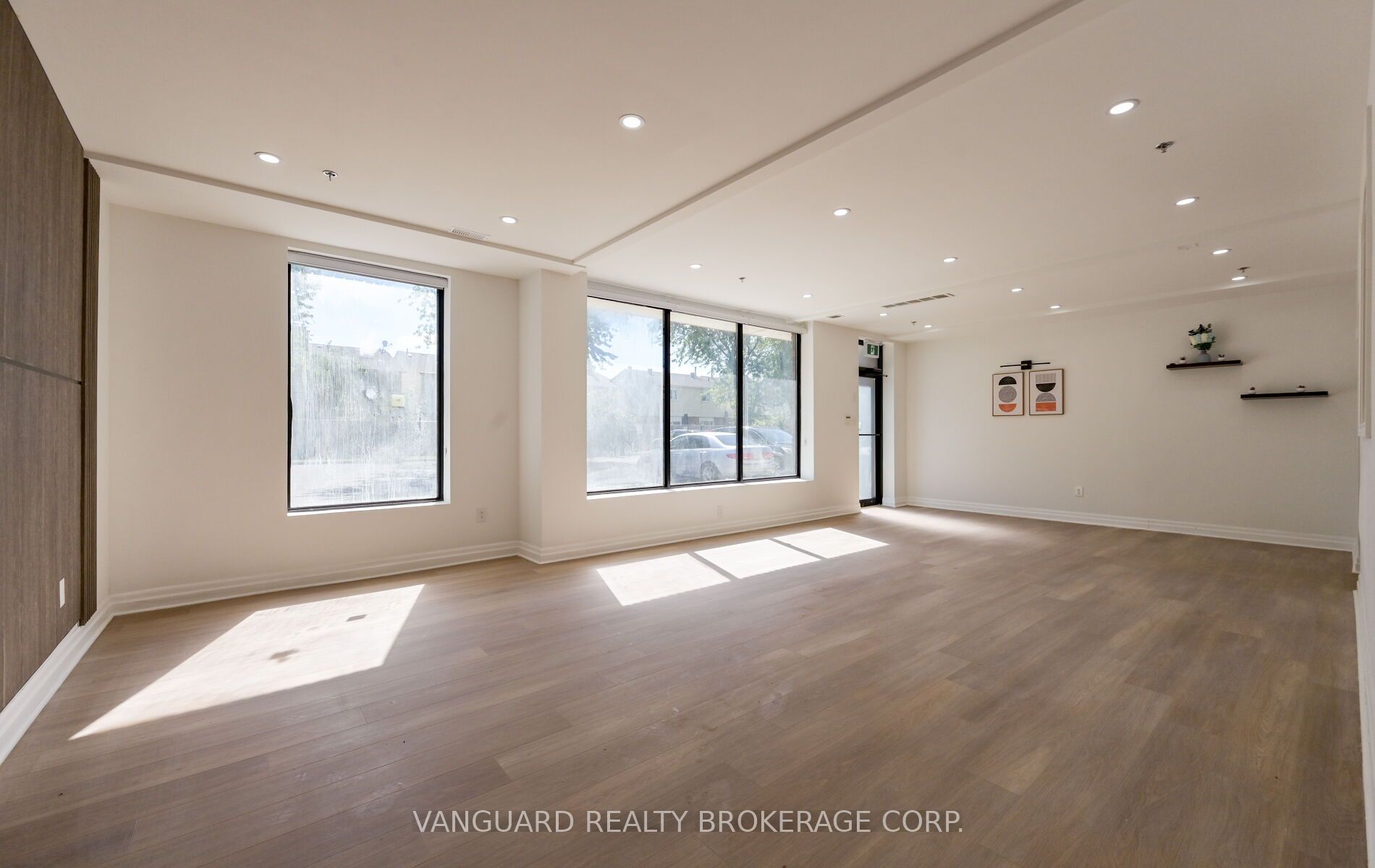 5732 Highway 7 23 Property Photo 5