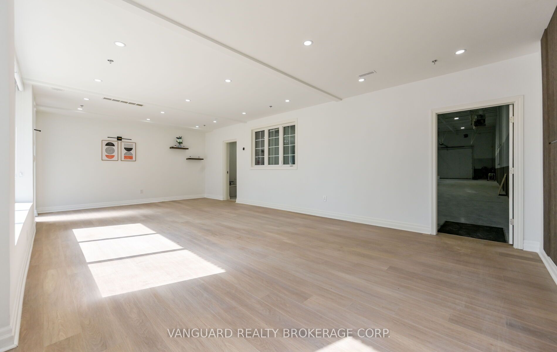 5732 Highway 7 23 Property Photo 6