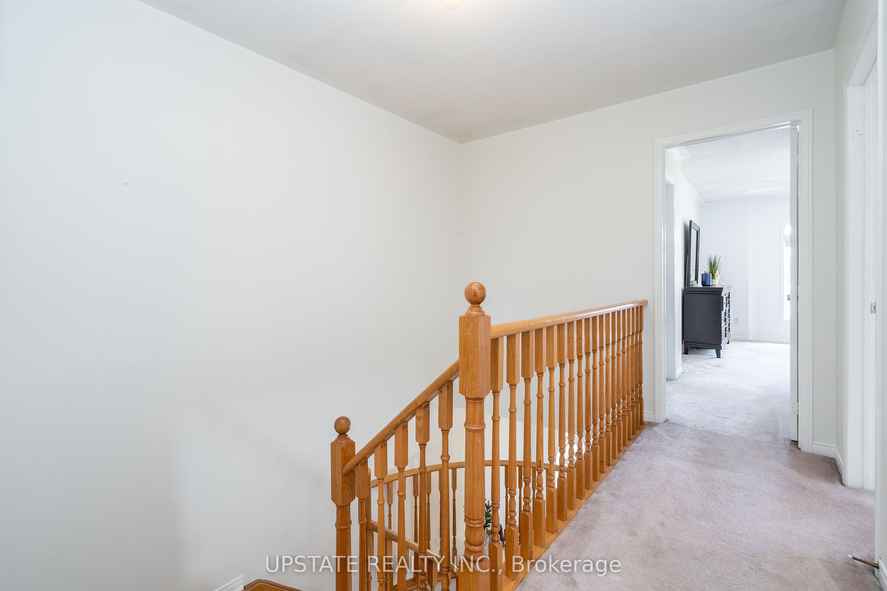 8548 Martin Grove Road Property Photo 10