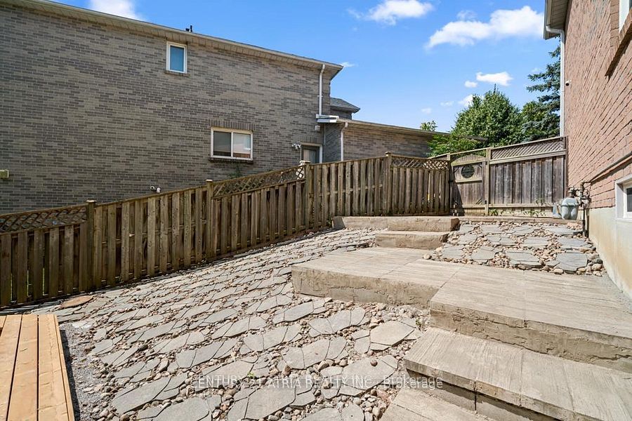 33 Autumn Way Property Photo 49