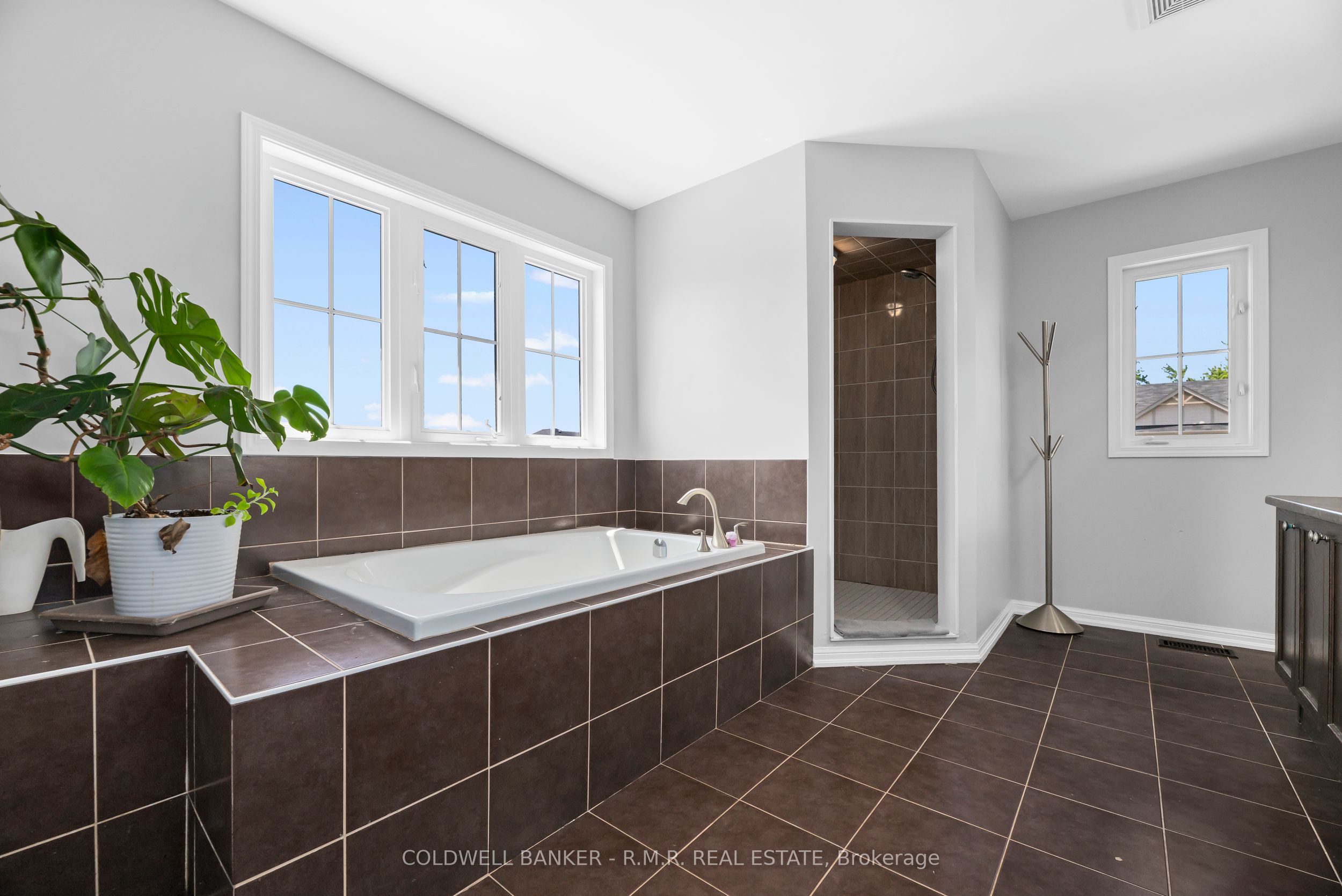 3 Don Hadden Crescent Property Photo 26