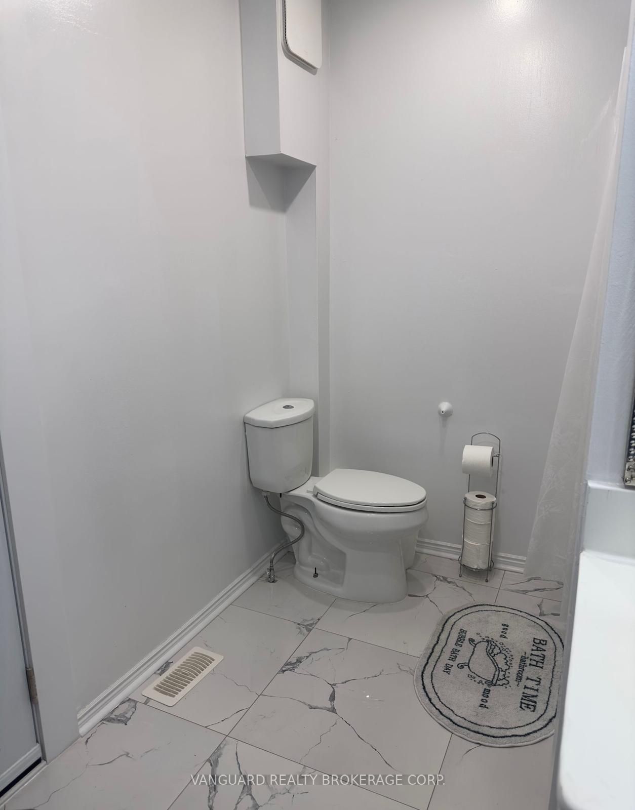 71 John Street E Property Photo 25
