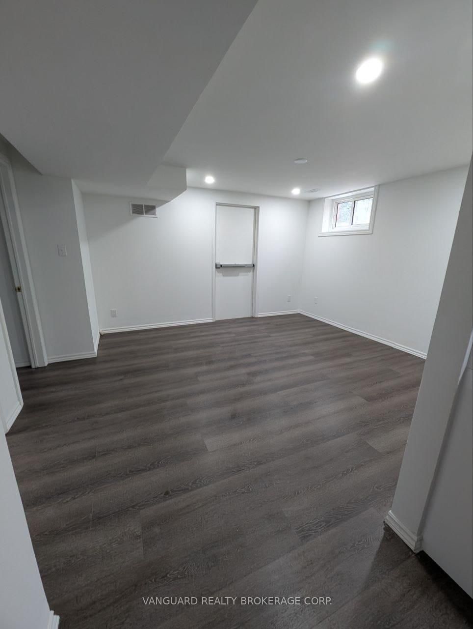 71 John Street E Property Photo 33