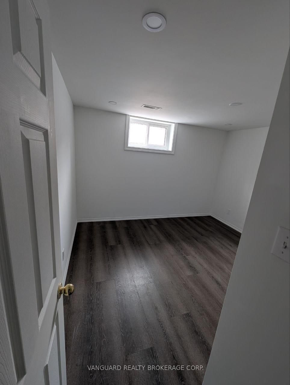 71 John Street E Property Photo 35