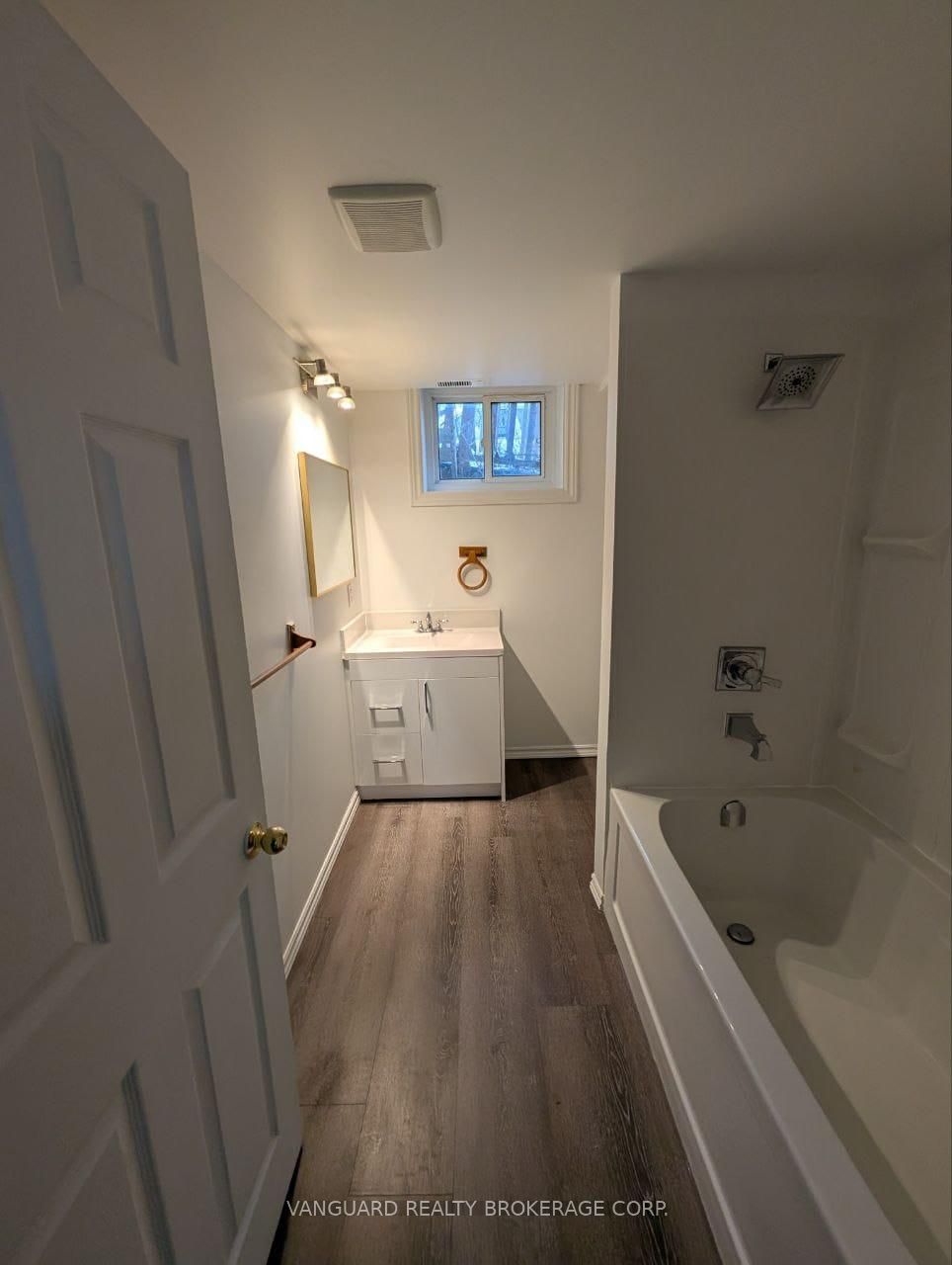 71 John Street E Property Photo 37