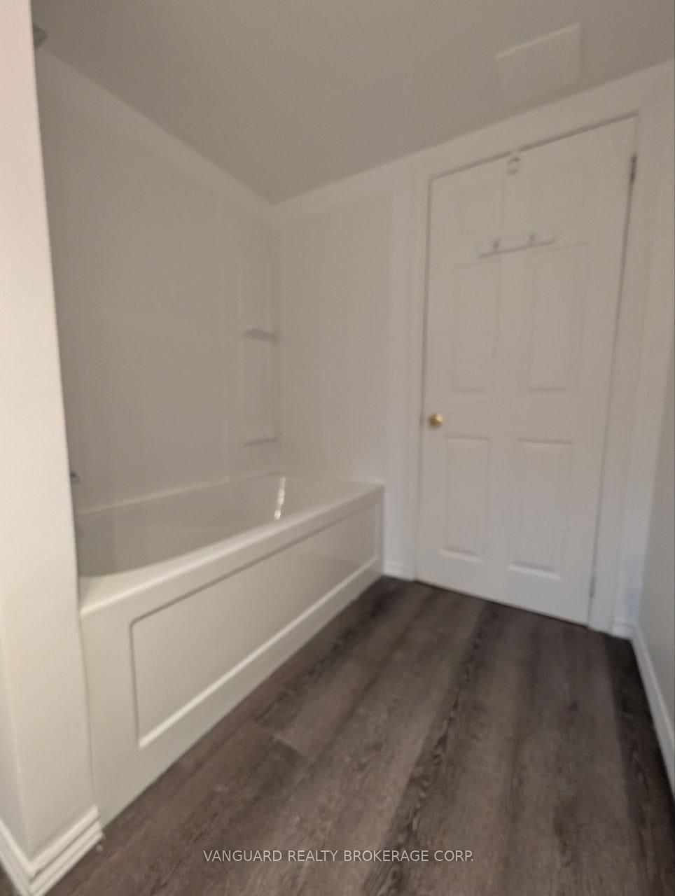 71 John Street E Property Photo 39