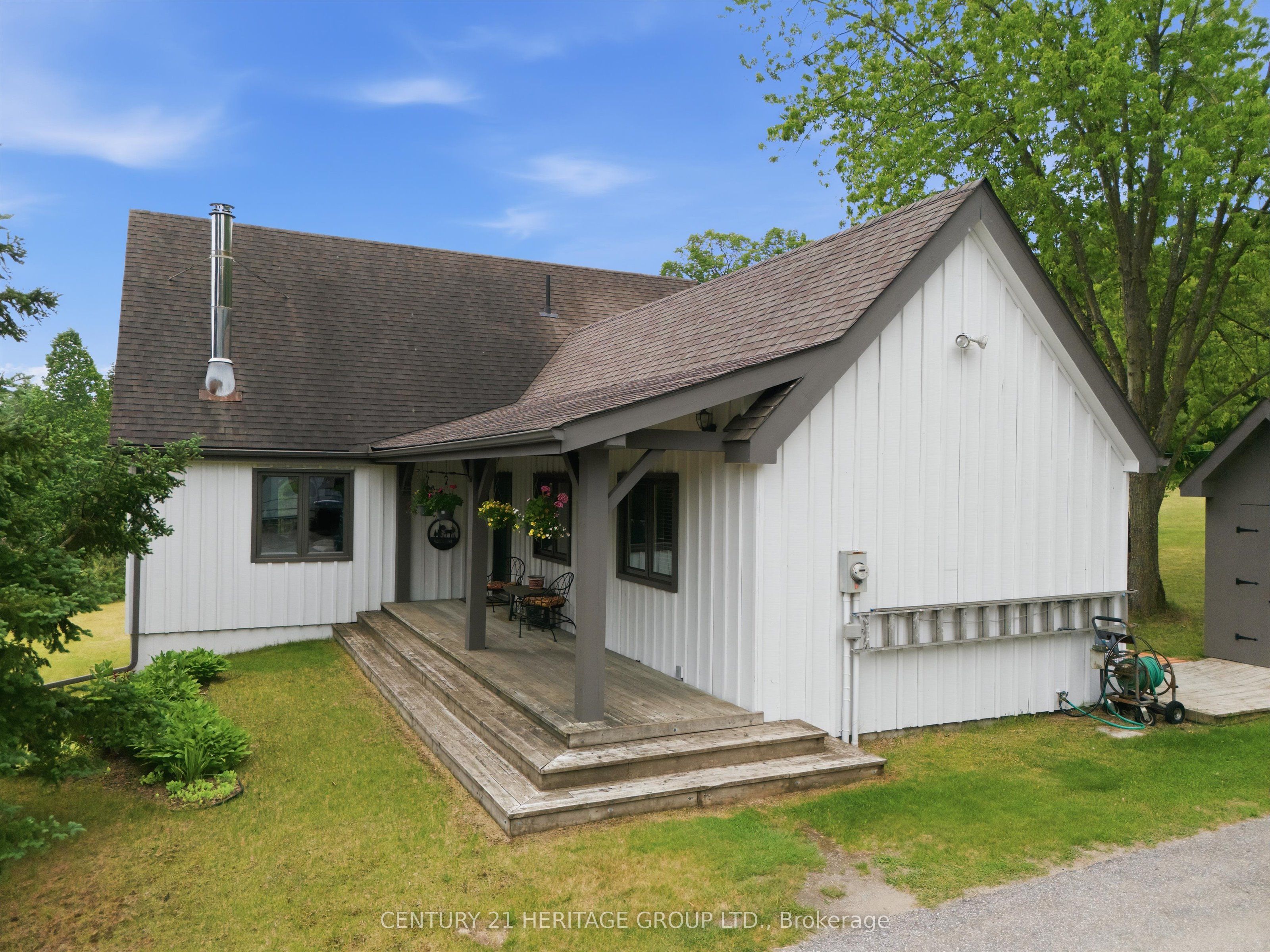 20822 ON-48 Highway Property Photo 1