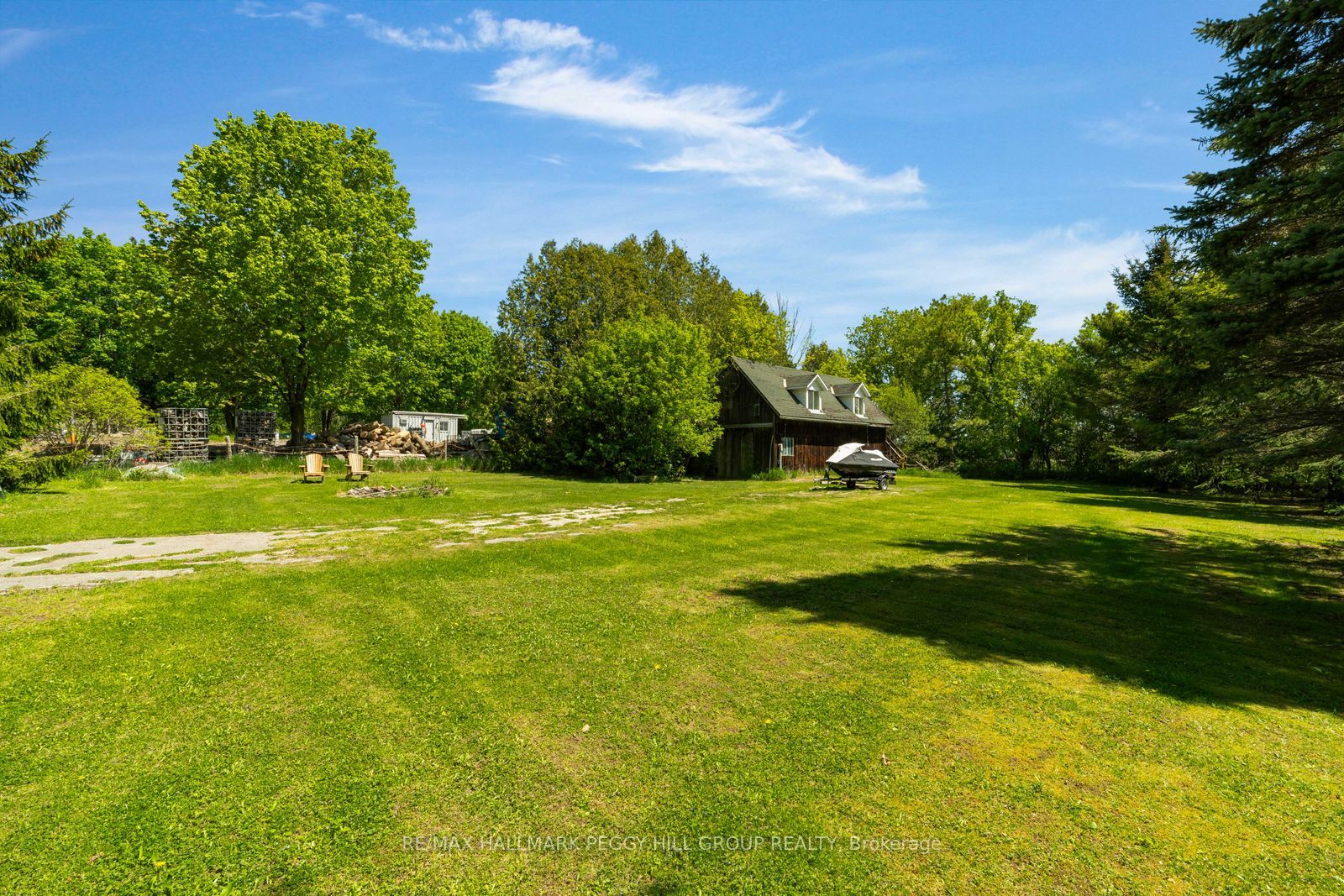 2145 18th Side Road Property Photo 2