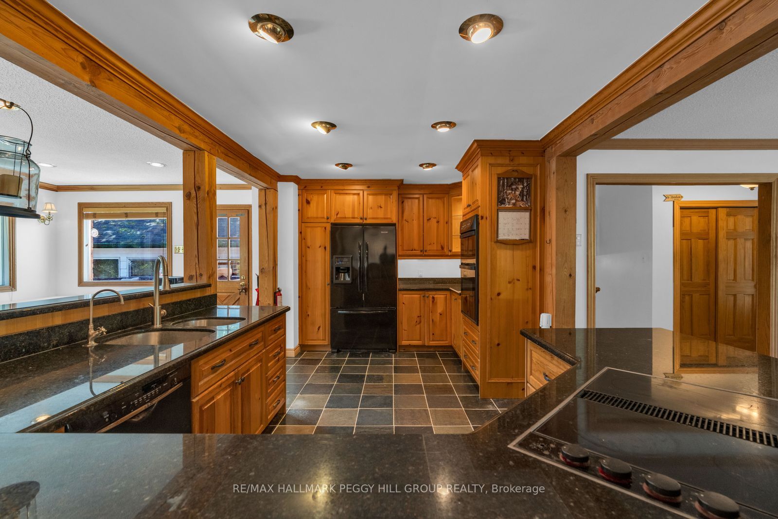 2145 18th Side Road Property Photo 5