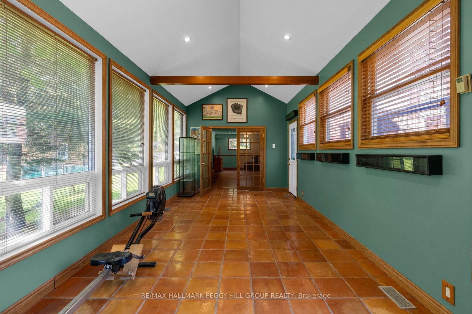 2145 18th Side Road Property Photo 11