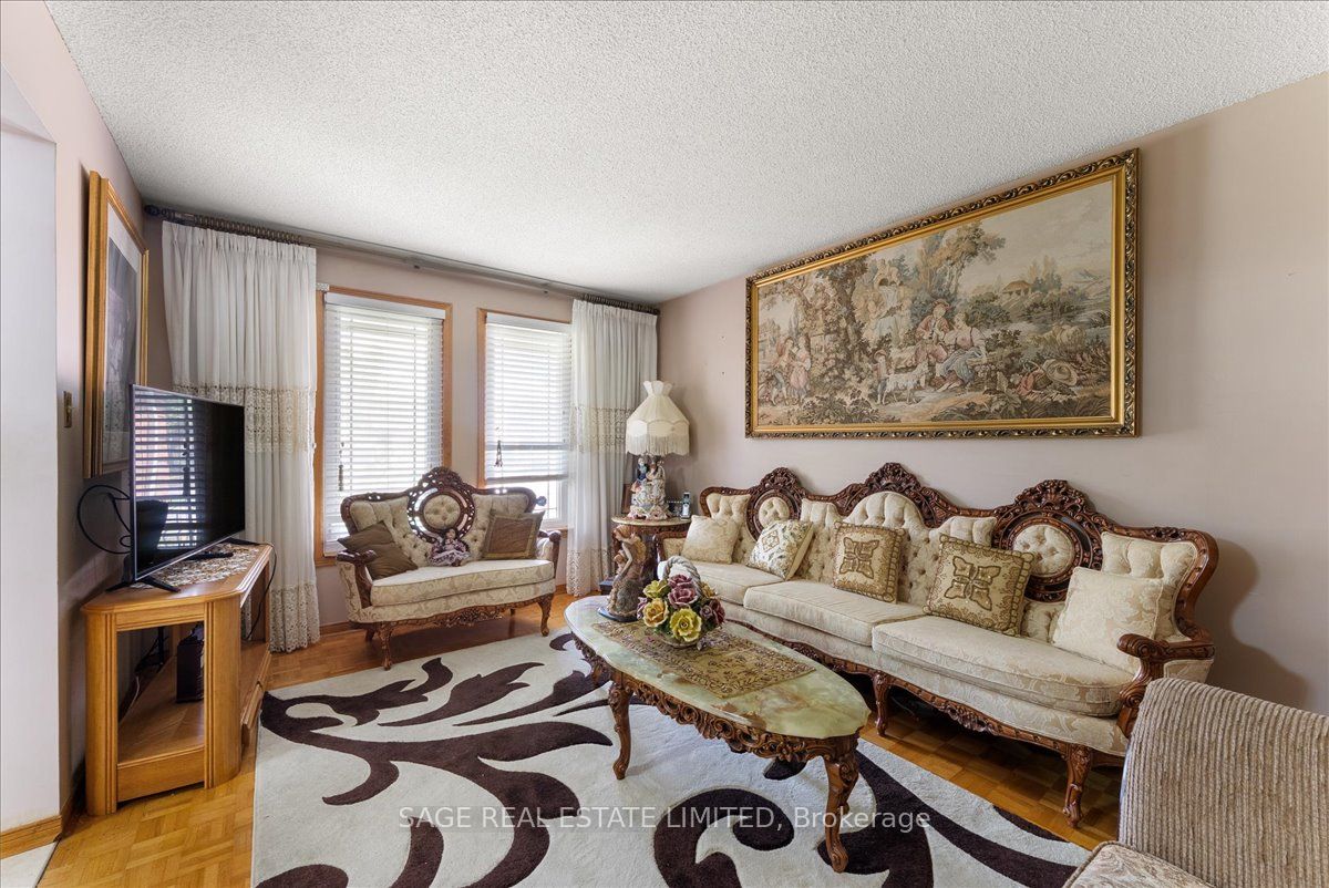 116 Butterfield Crescent Property Photo 6