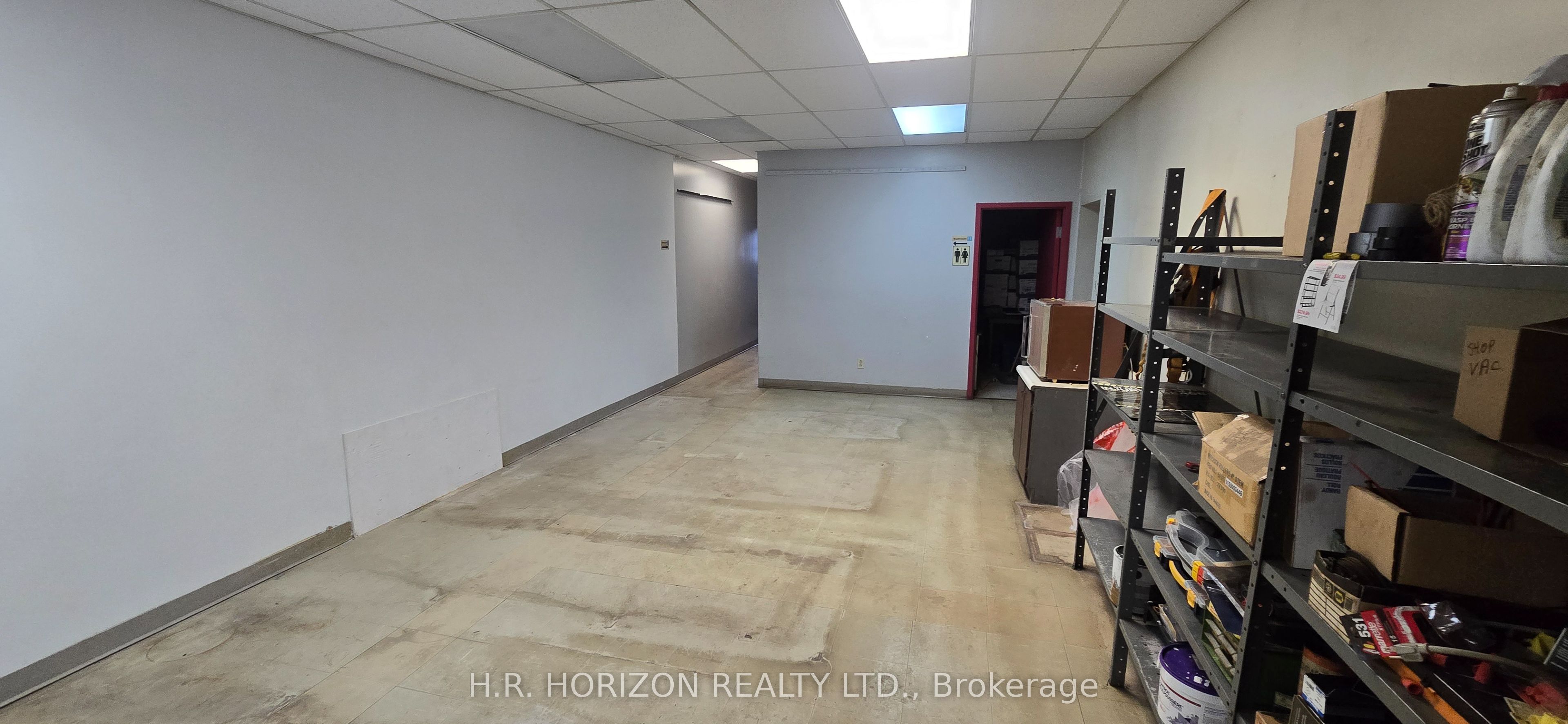 60 Industrial Parkway N Property Photo 10