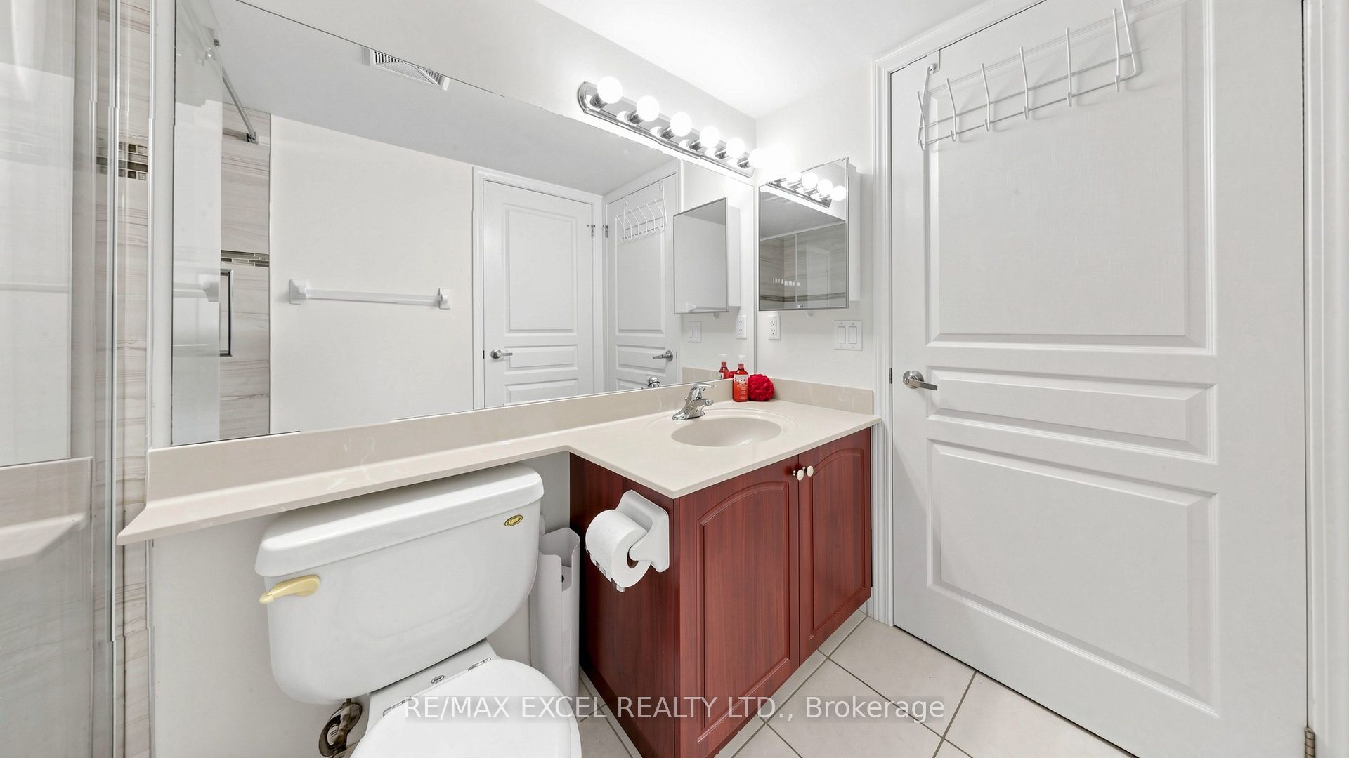 310 Red Maple Road 318 Property Photo 14