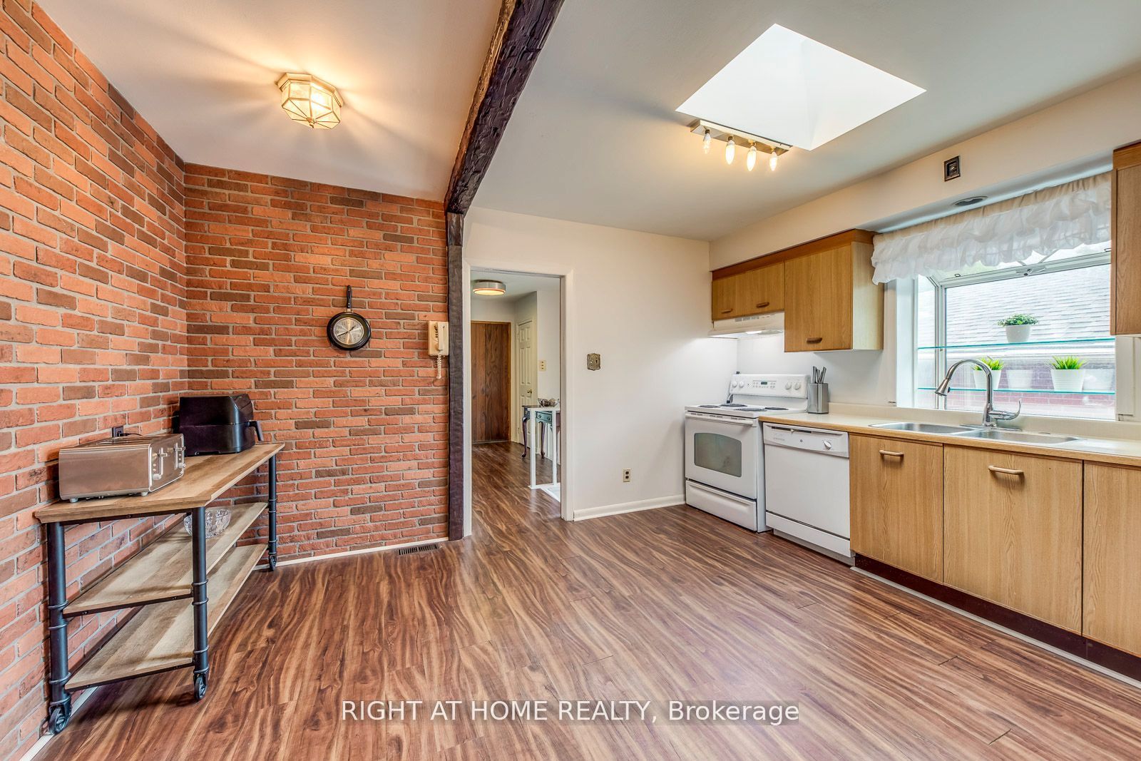145 Highland Park Boulevard Property Photo 16