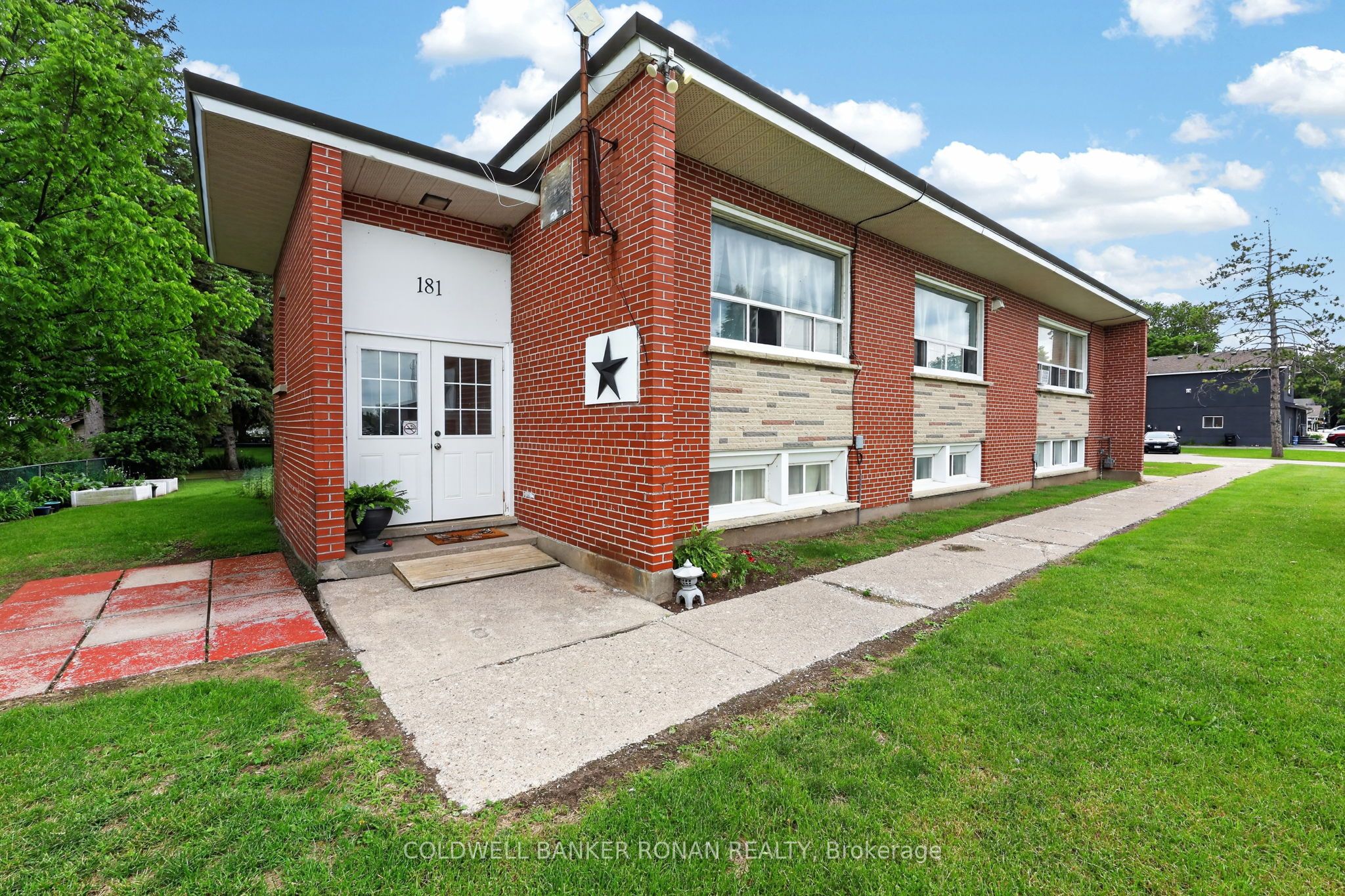 181 Murphy Road Property Photo 7