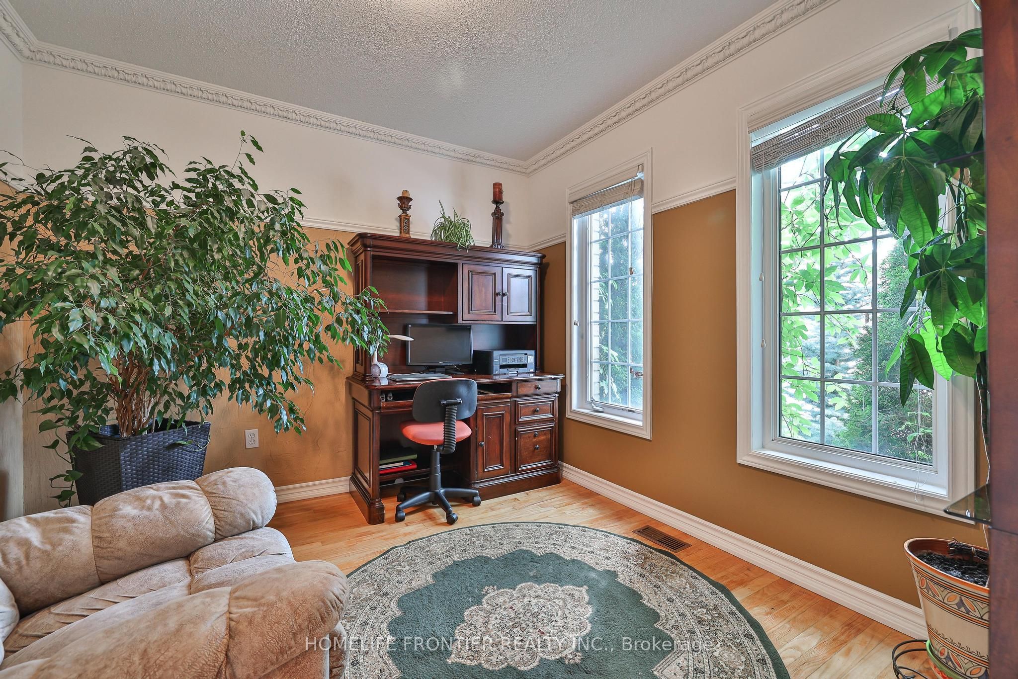 110 Red River Crescent Property Photo 6