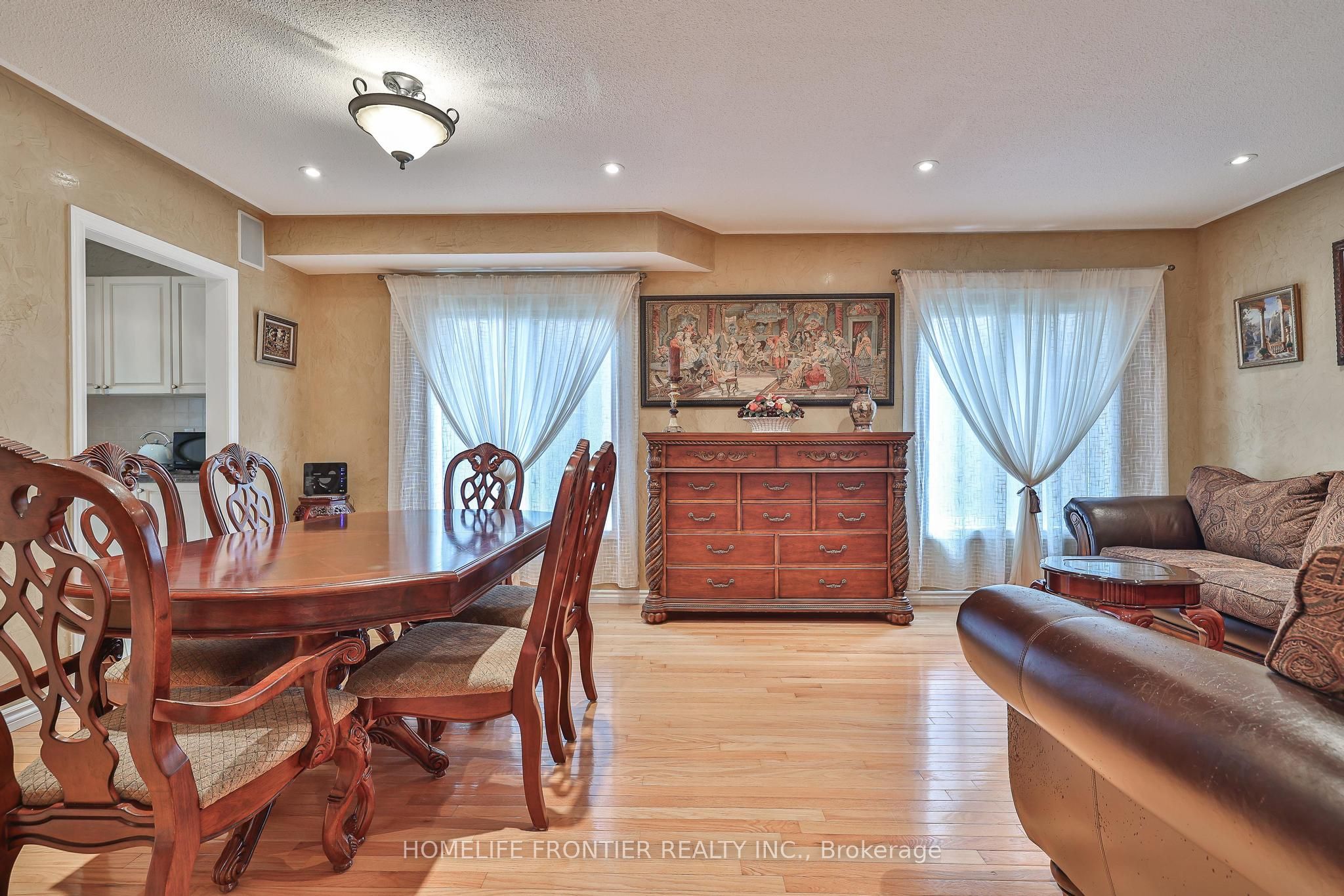 110 Red River Crescent Property Photo 19
