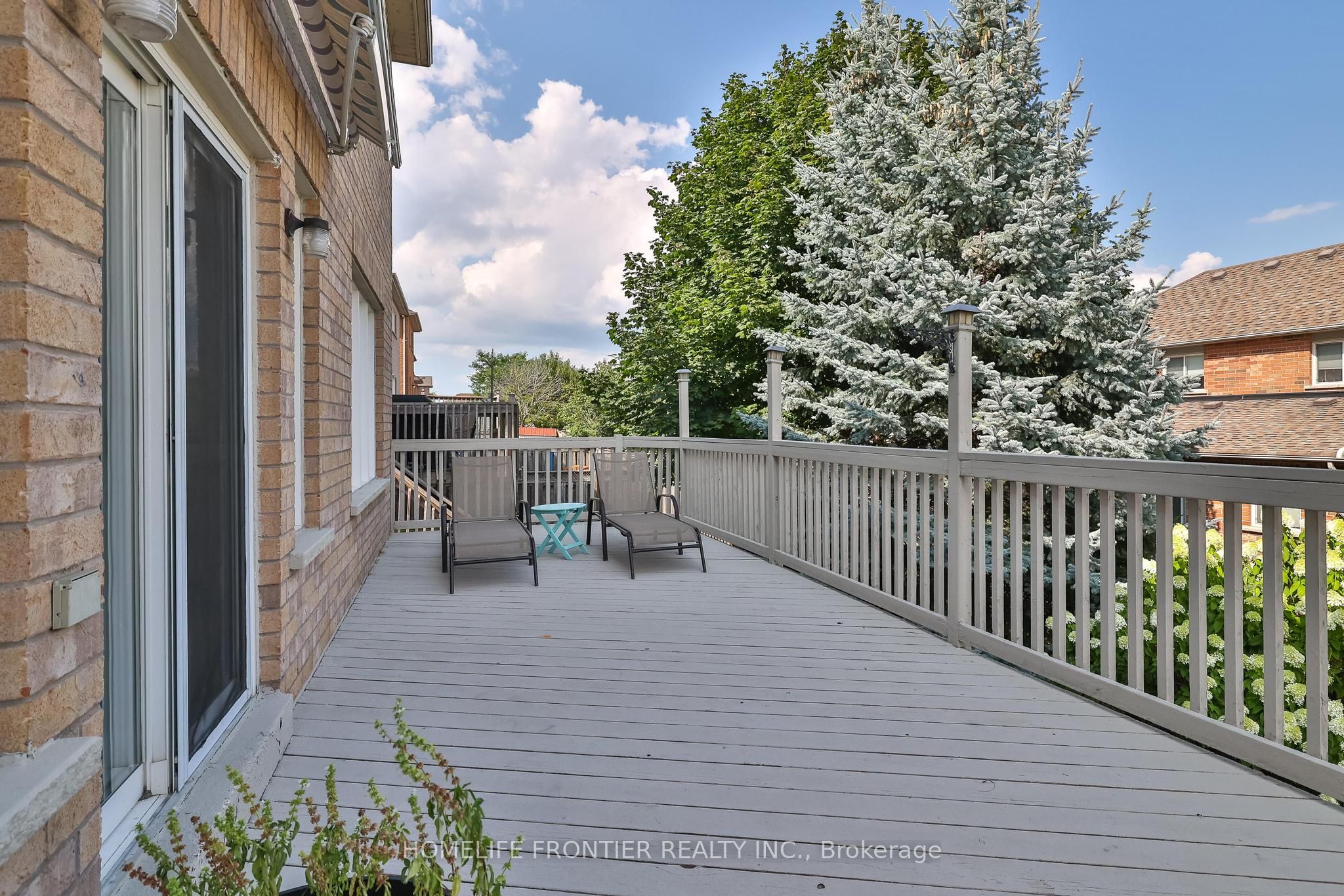 110 Red River Crescent Property Photo 21