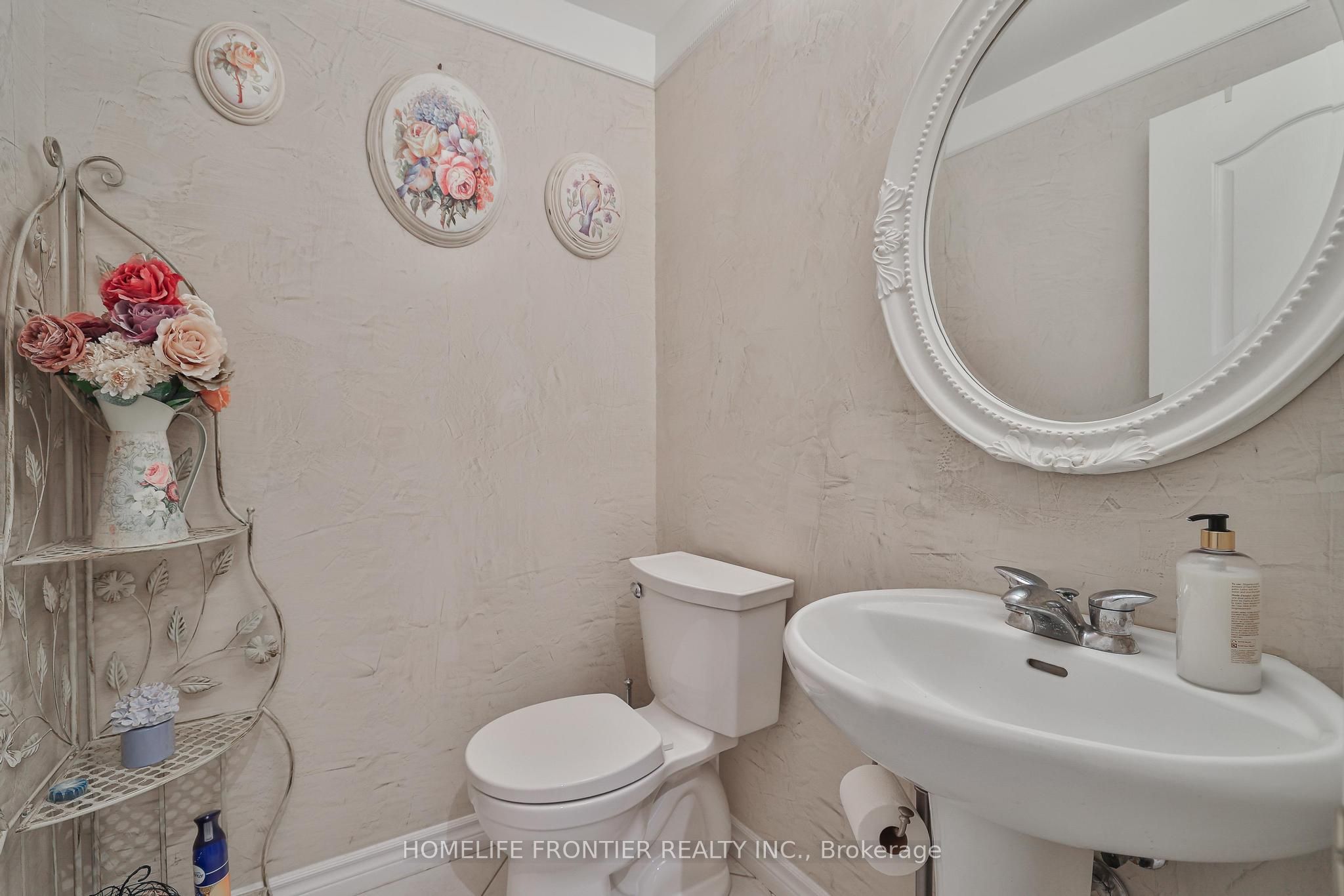 110 Red River Crescent Property Photo 23